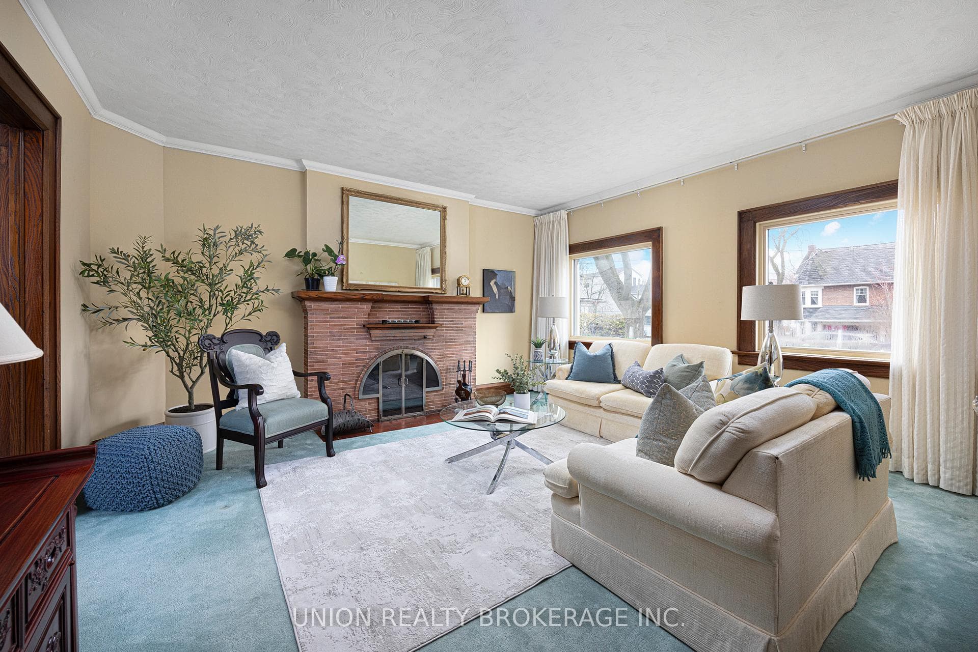 143 Hammersmith Avenue photo 4