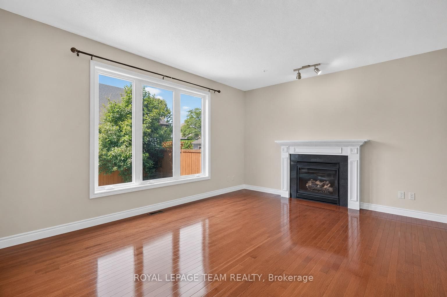 Family room-Furniture virtually Removed