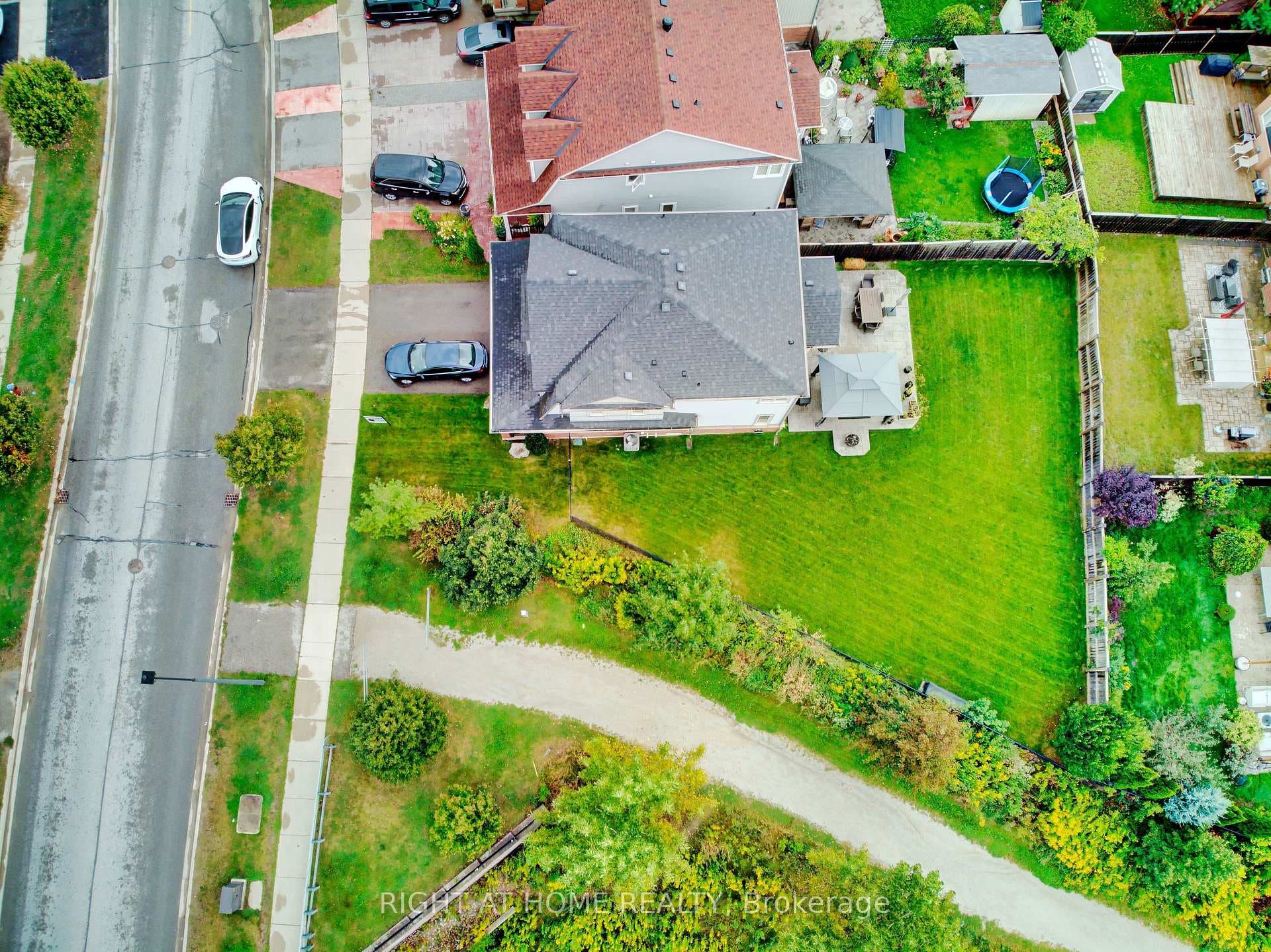 343 Miller Park Avenue photo 6