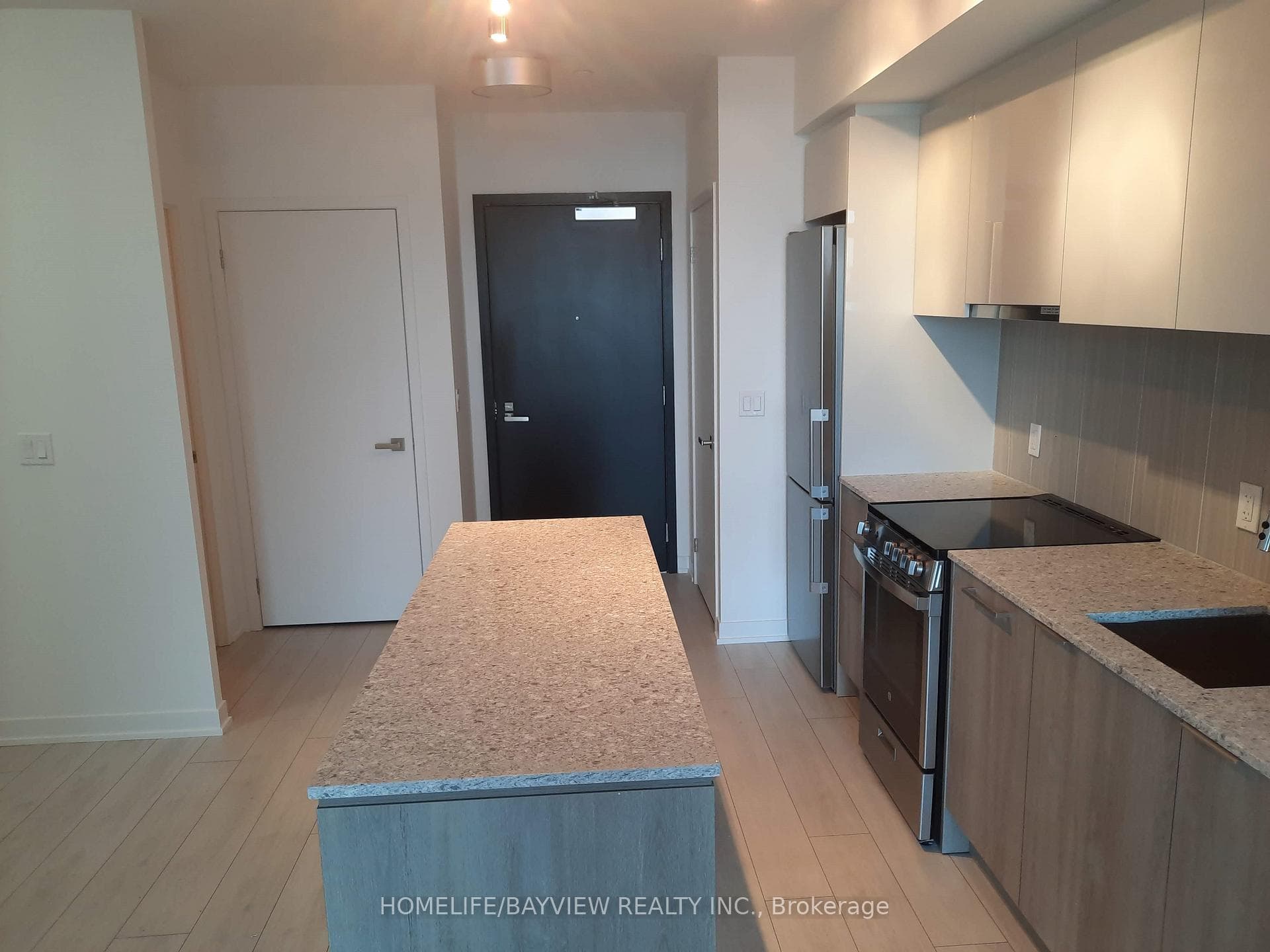 31 Tippett Road Unit 622 photo 4