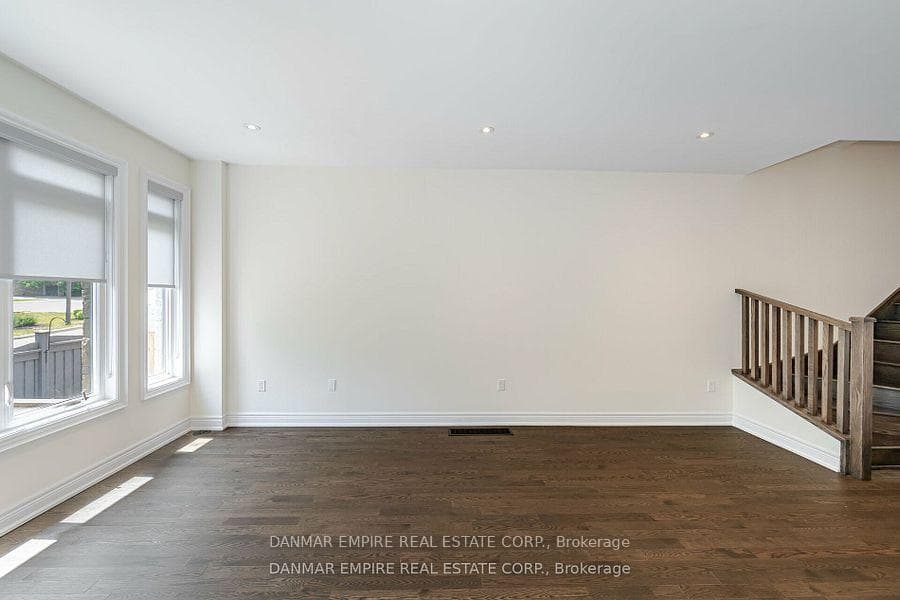9 Hiawatha Court photo 14