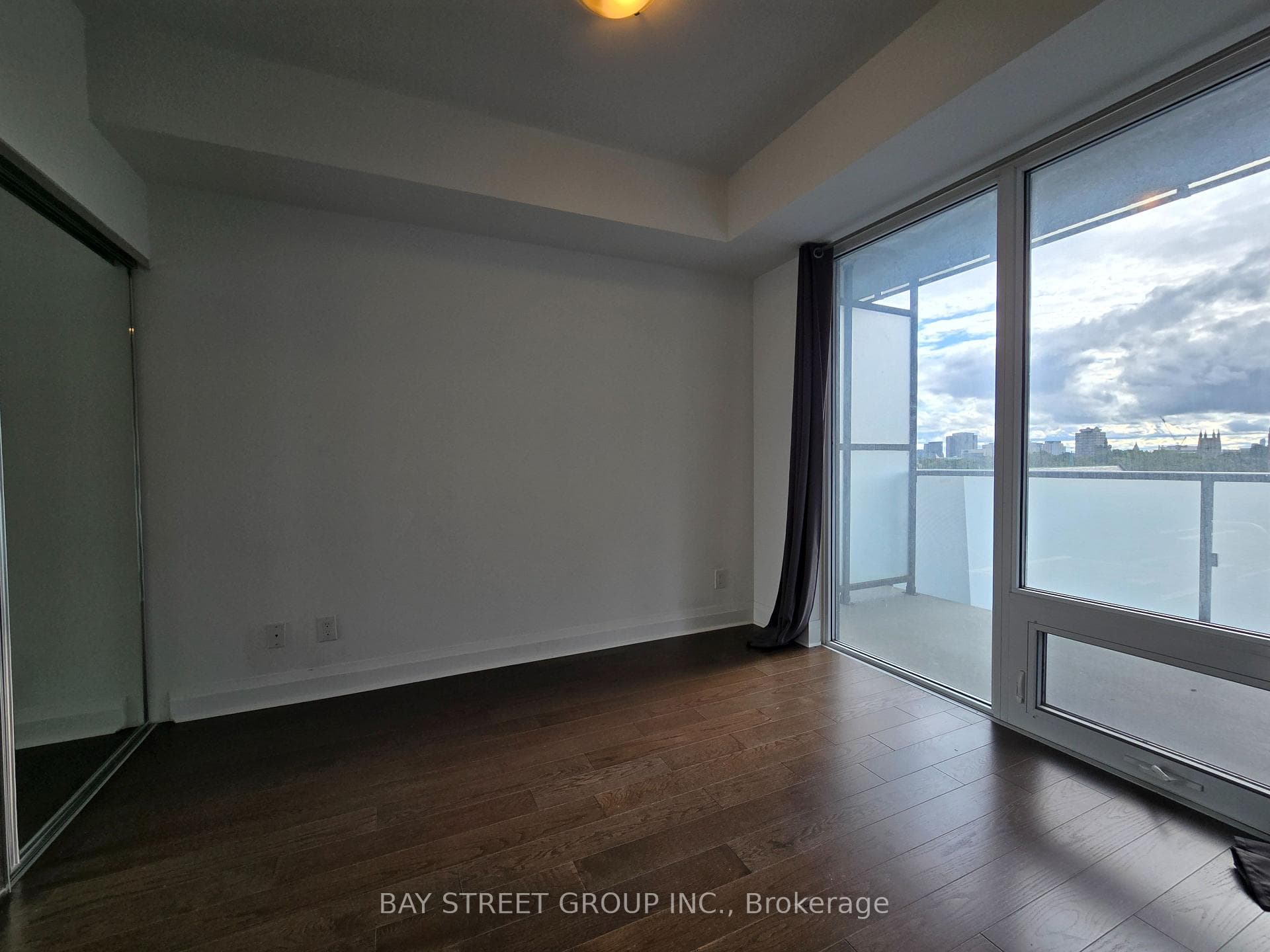 1080 Bay Street Unit 506 photo 20
