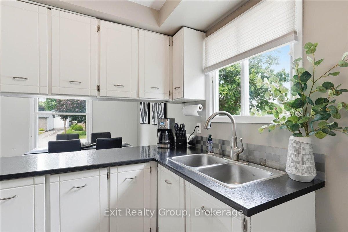 51 Sidney Road photo 10