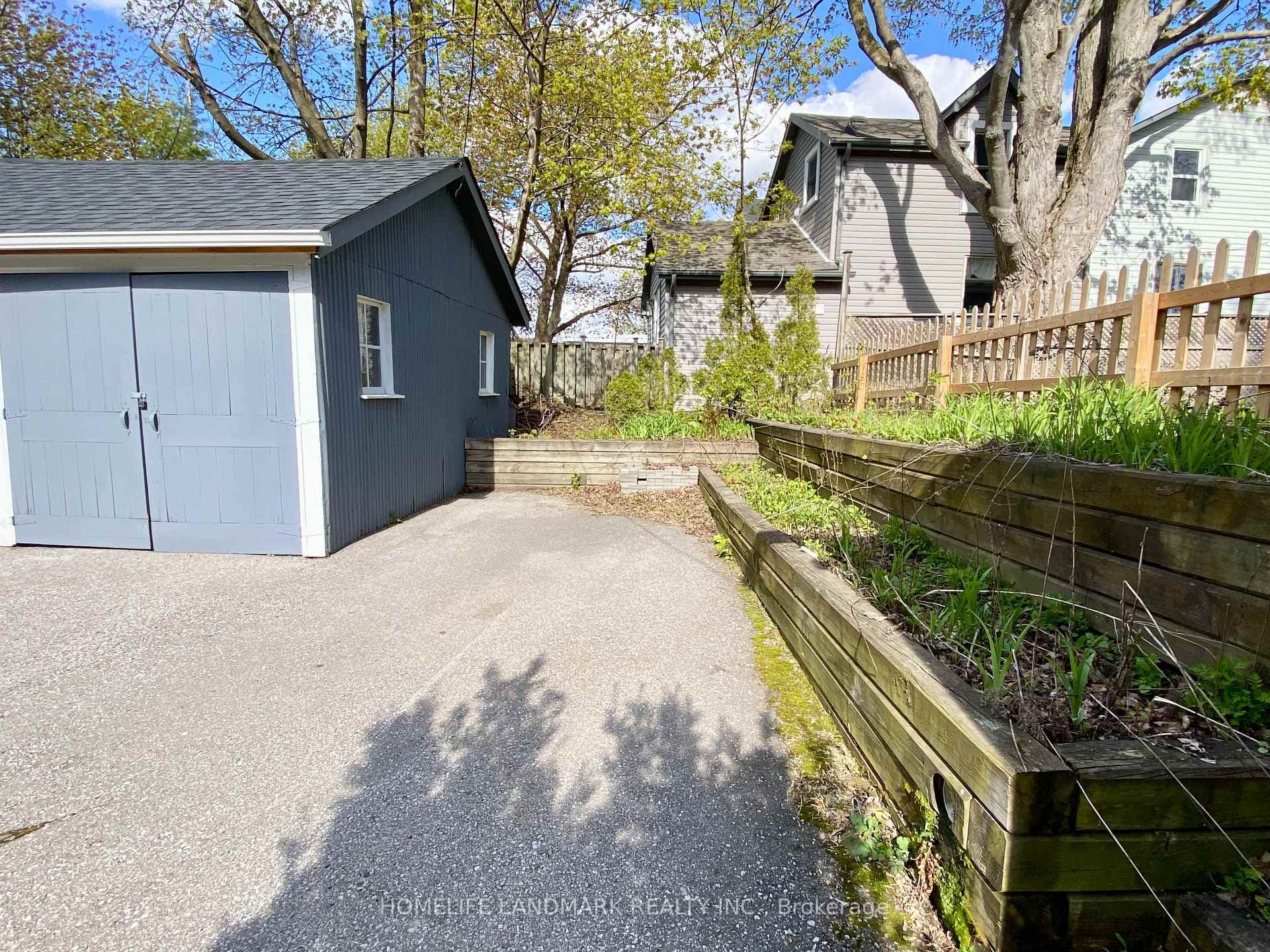 41 Arnold Crescent photo 43