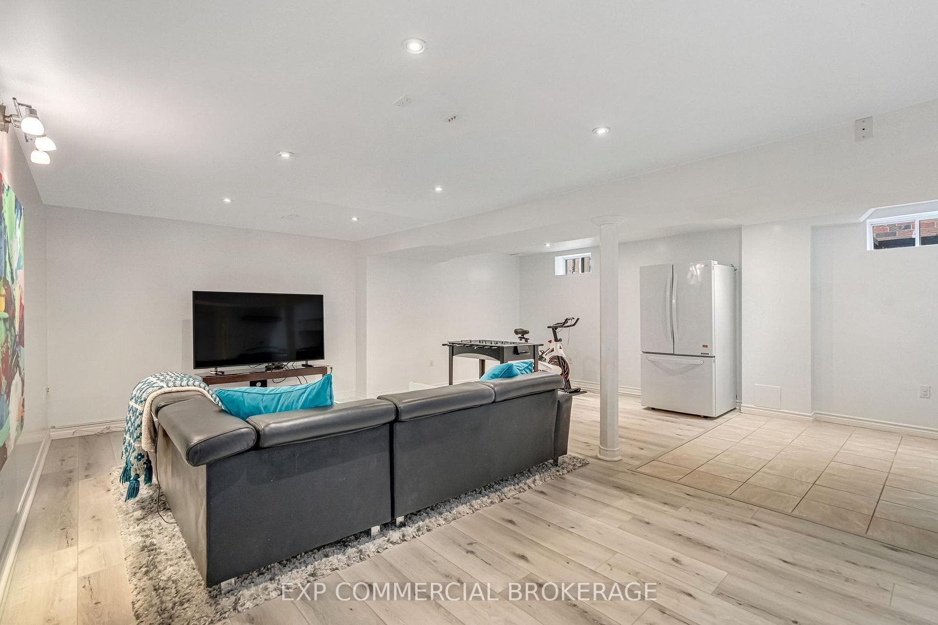 2264 Highcroft Road photo 39