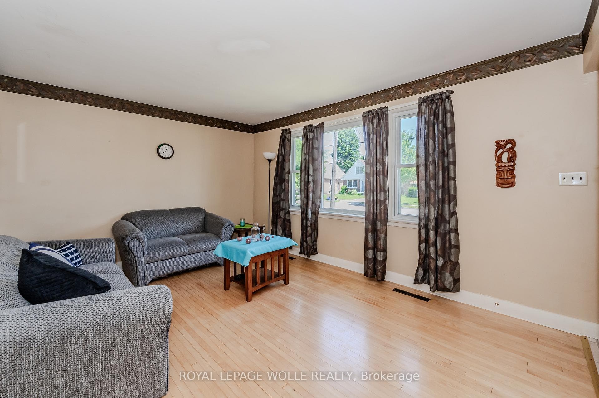 327 Highland Road photo 9
