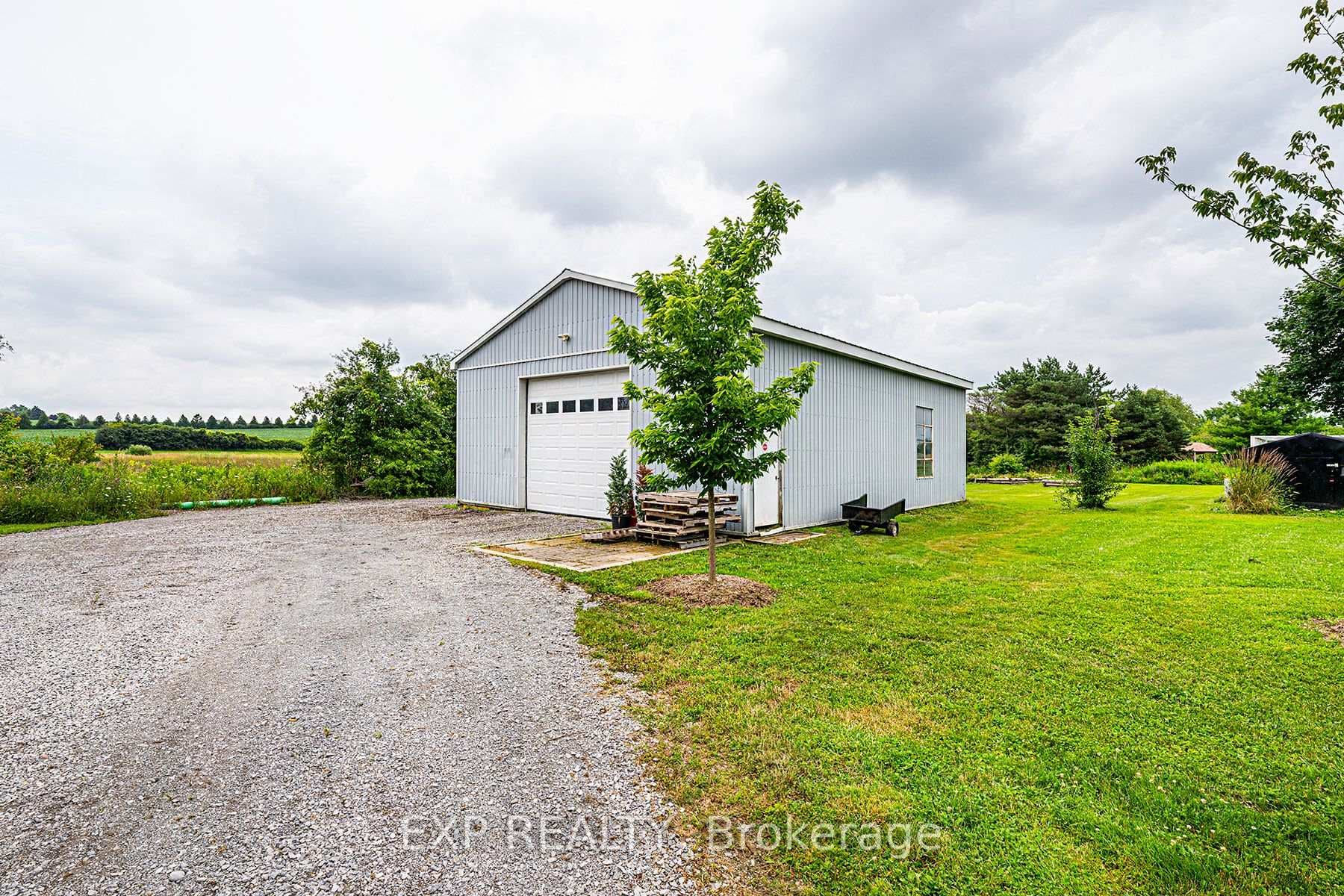 Detached Garage