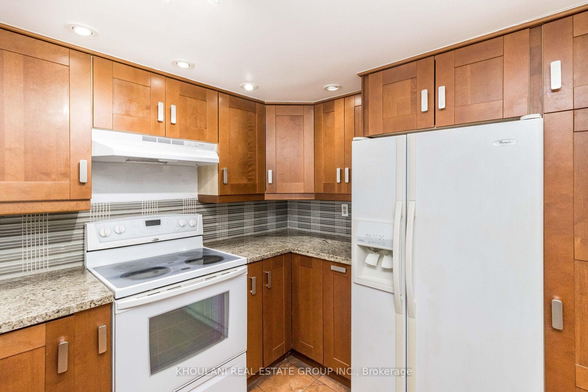 335 Webb Drive Unit 2006 photo 23