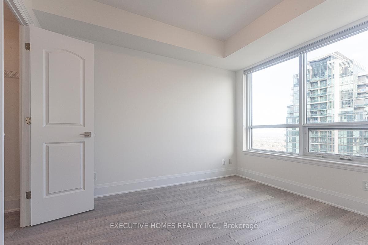 36 Elm Drive Unit 2507 photo 11