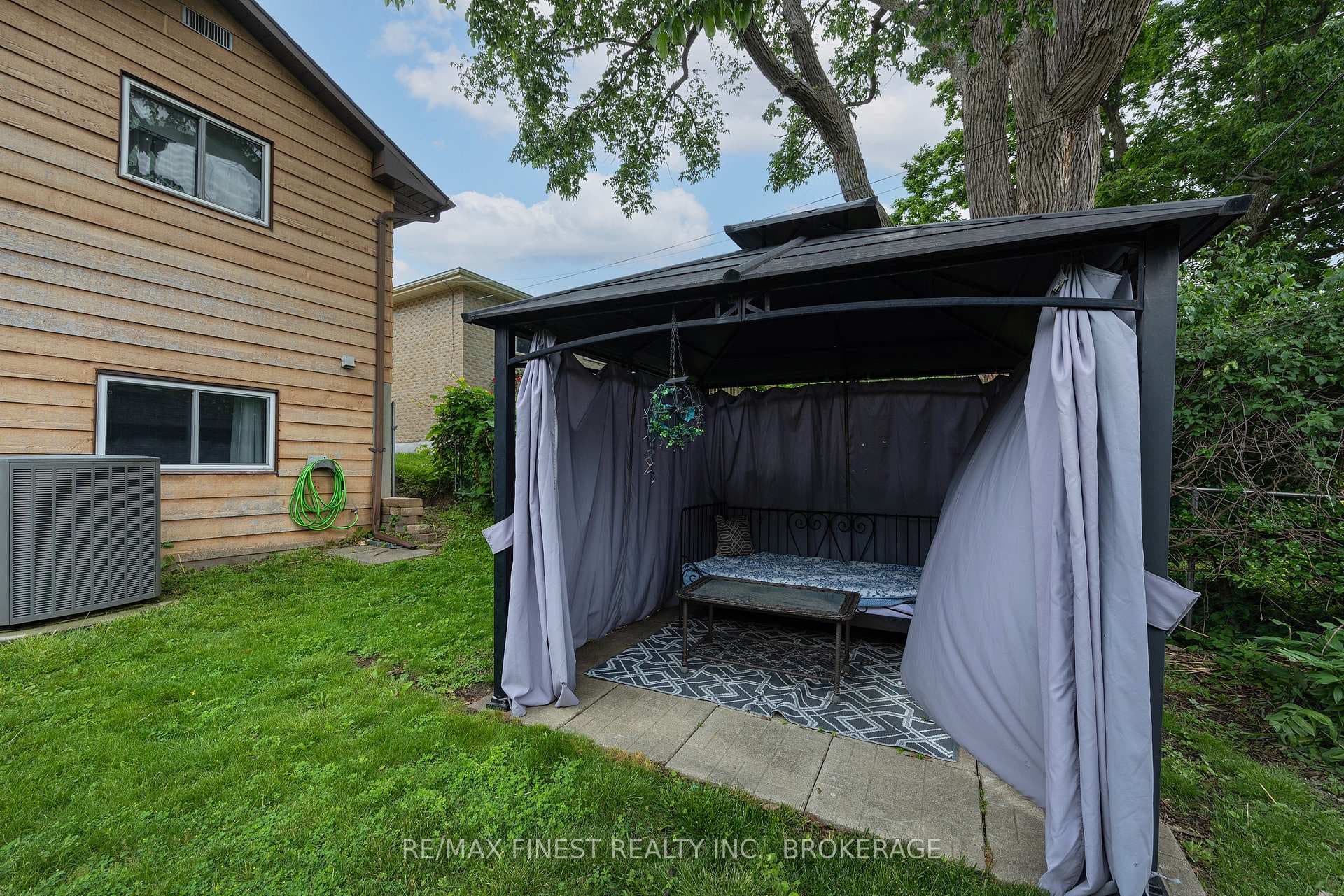 114 Joyce Street photo 10