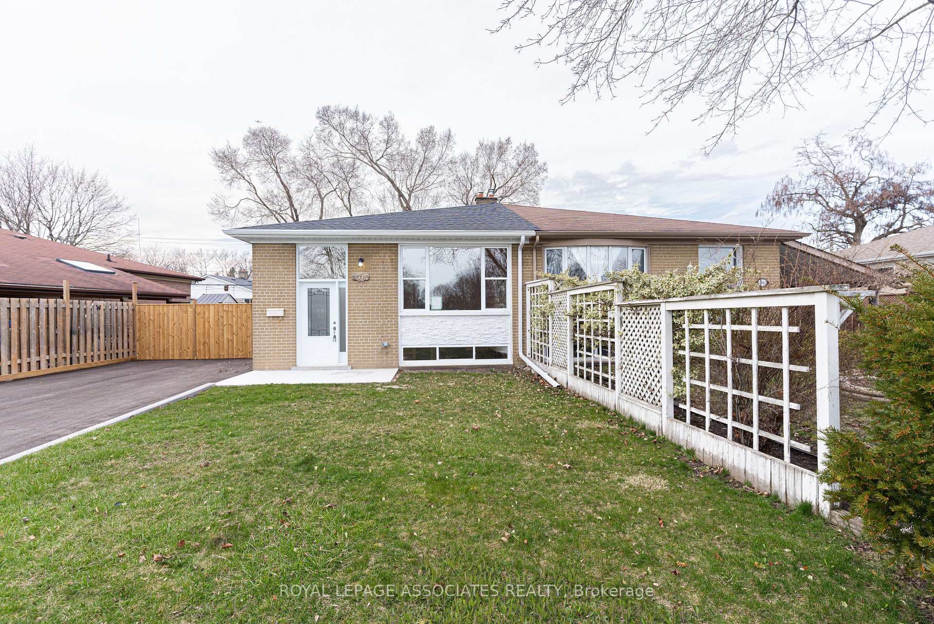 61 Tulloch Drive photo 2