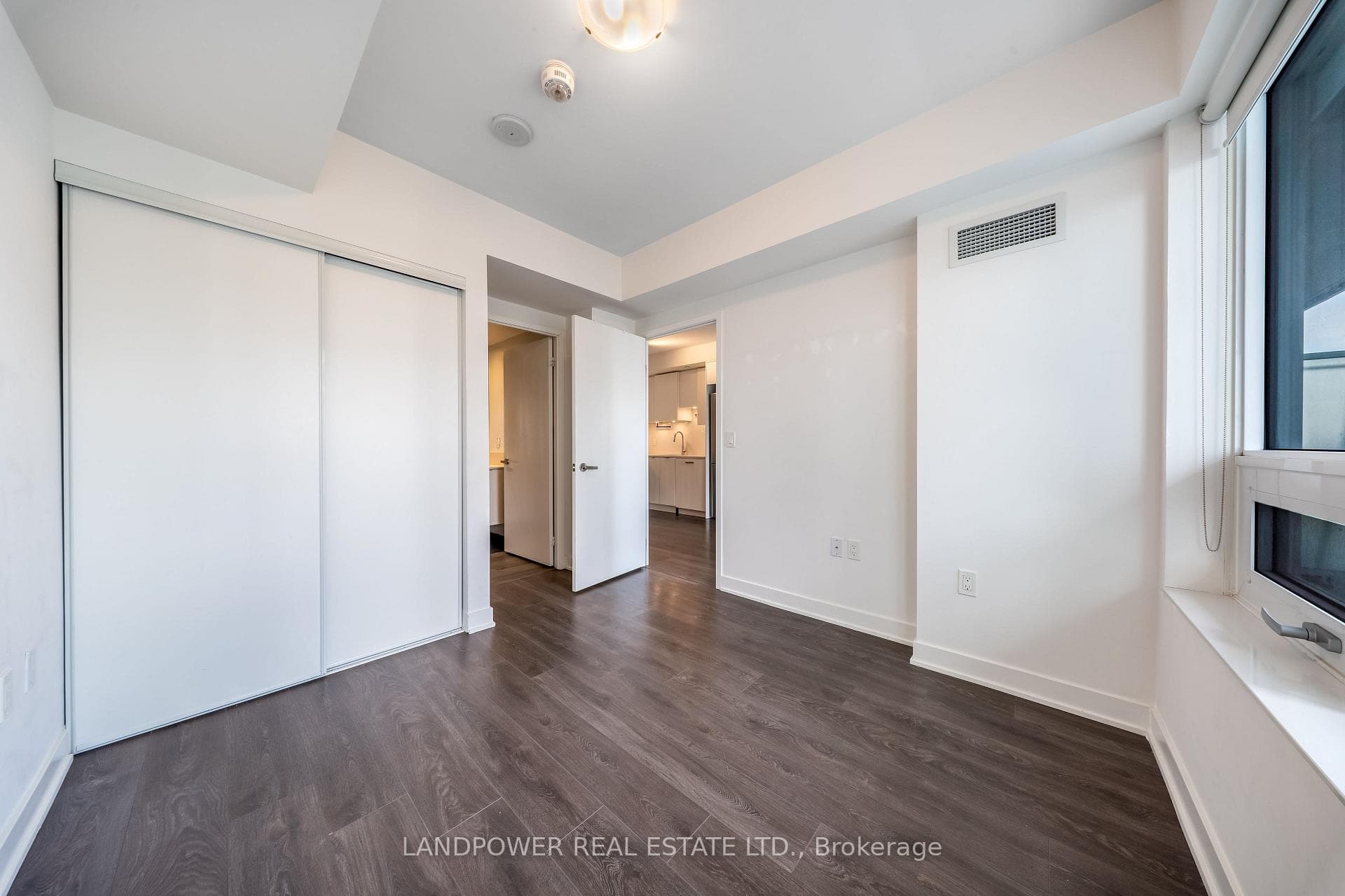 99 Broadway Avenue Unit 1611 photo 20