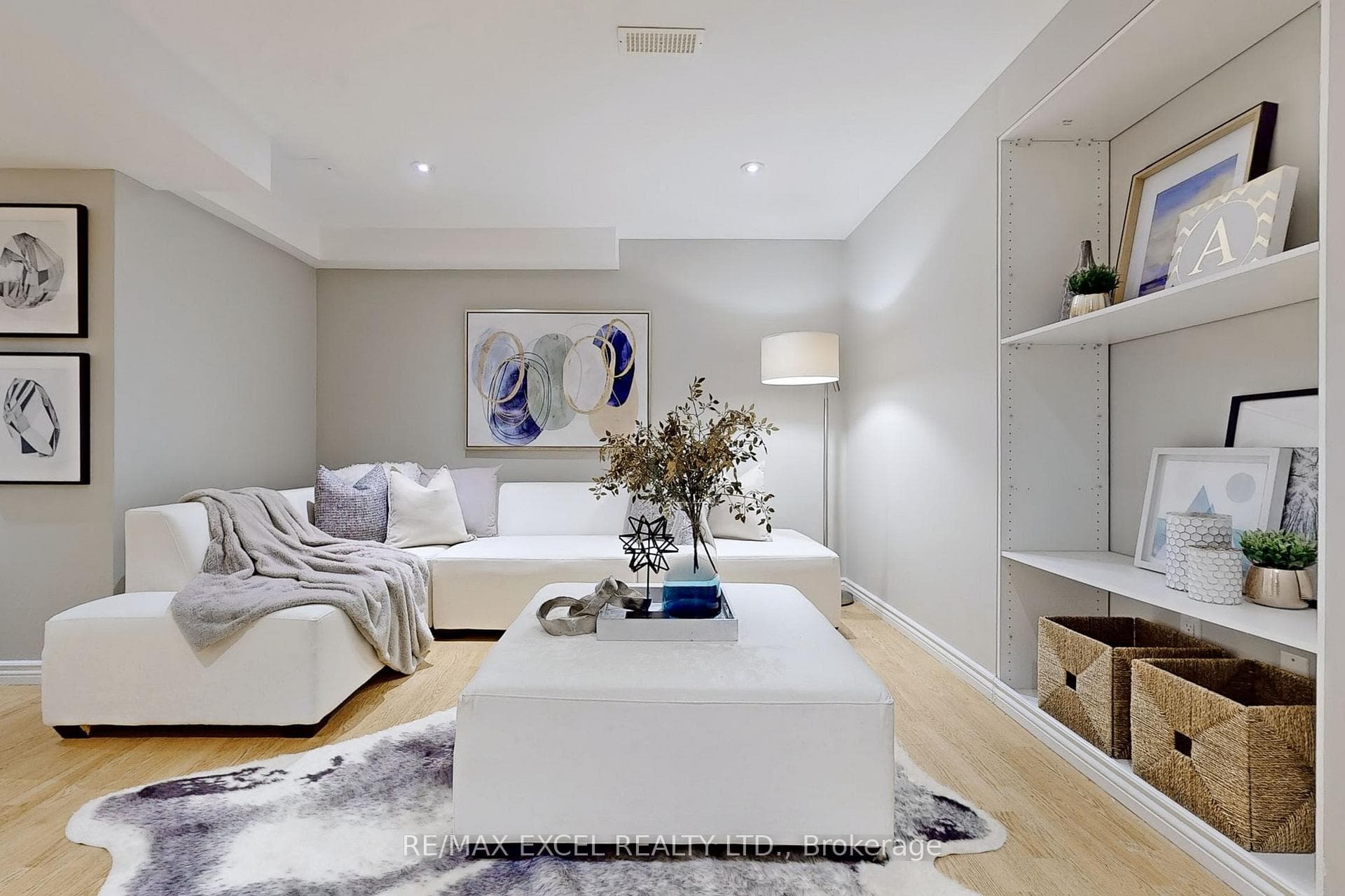 2 Lanebrooke Crescent photo 32