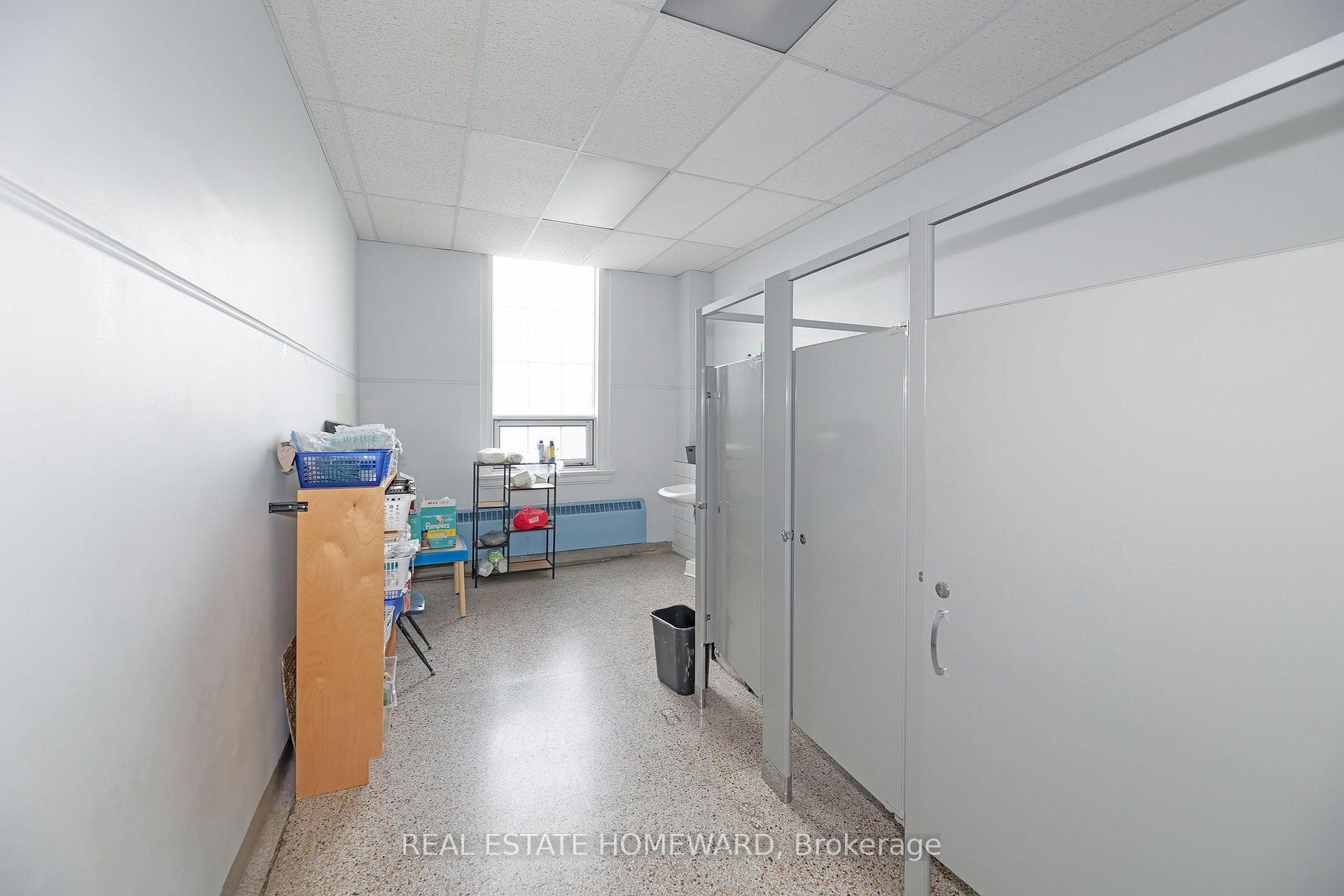 202 Simcoe Street photo 21