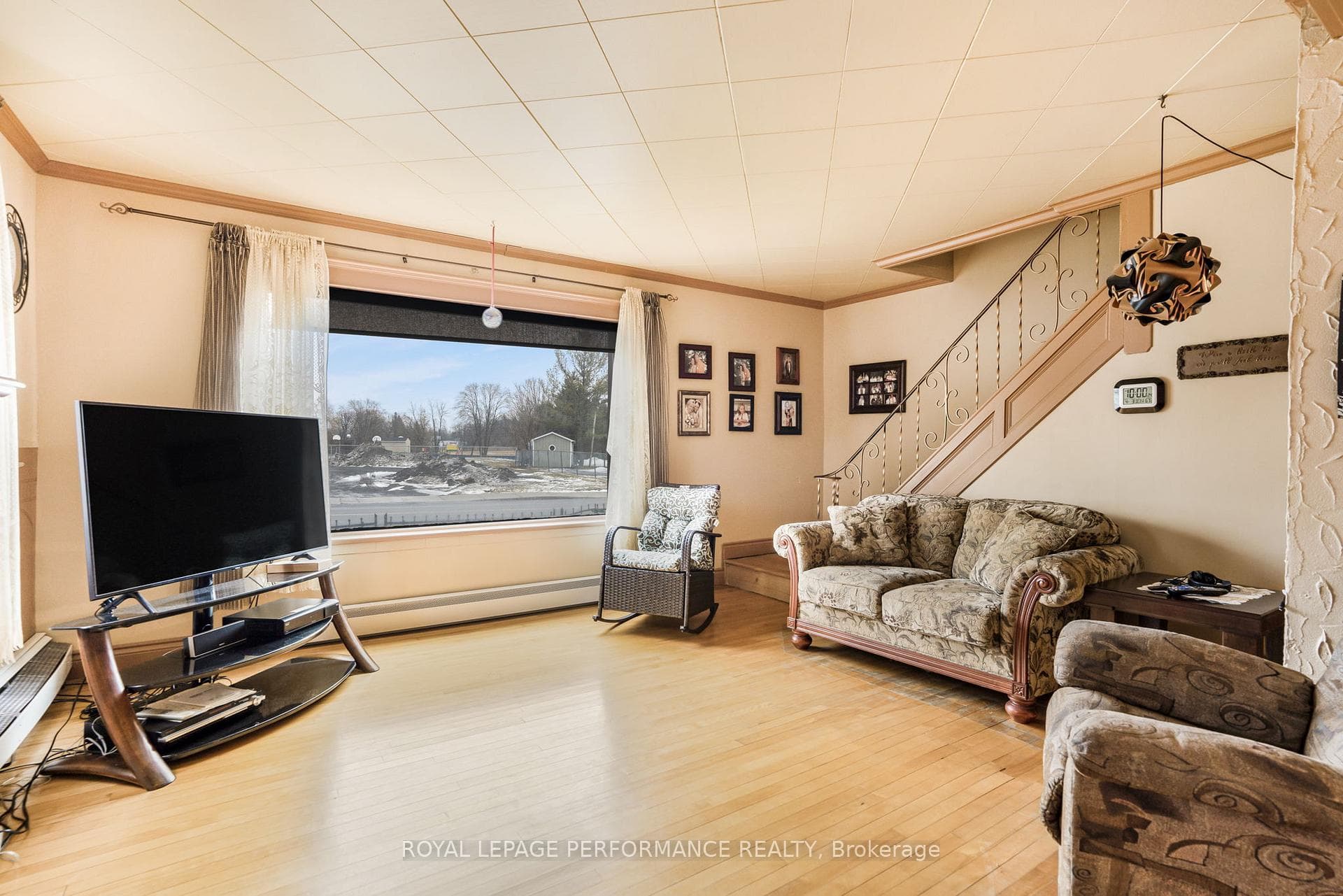 72 Longueuil Street photo 20