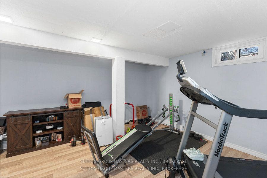 19 MacPherson Avenue Unit 28 photo 32