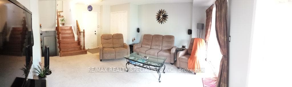 3434 REDPATH Circle photo 10