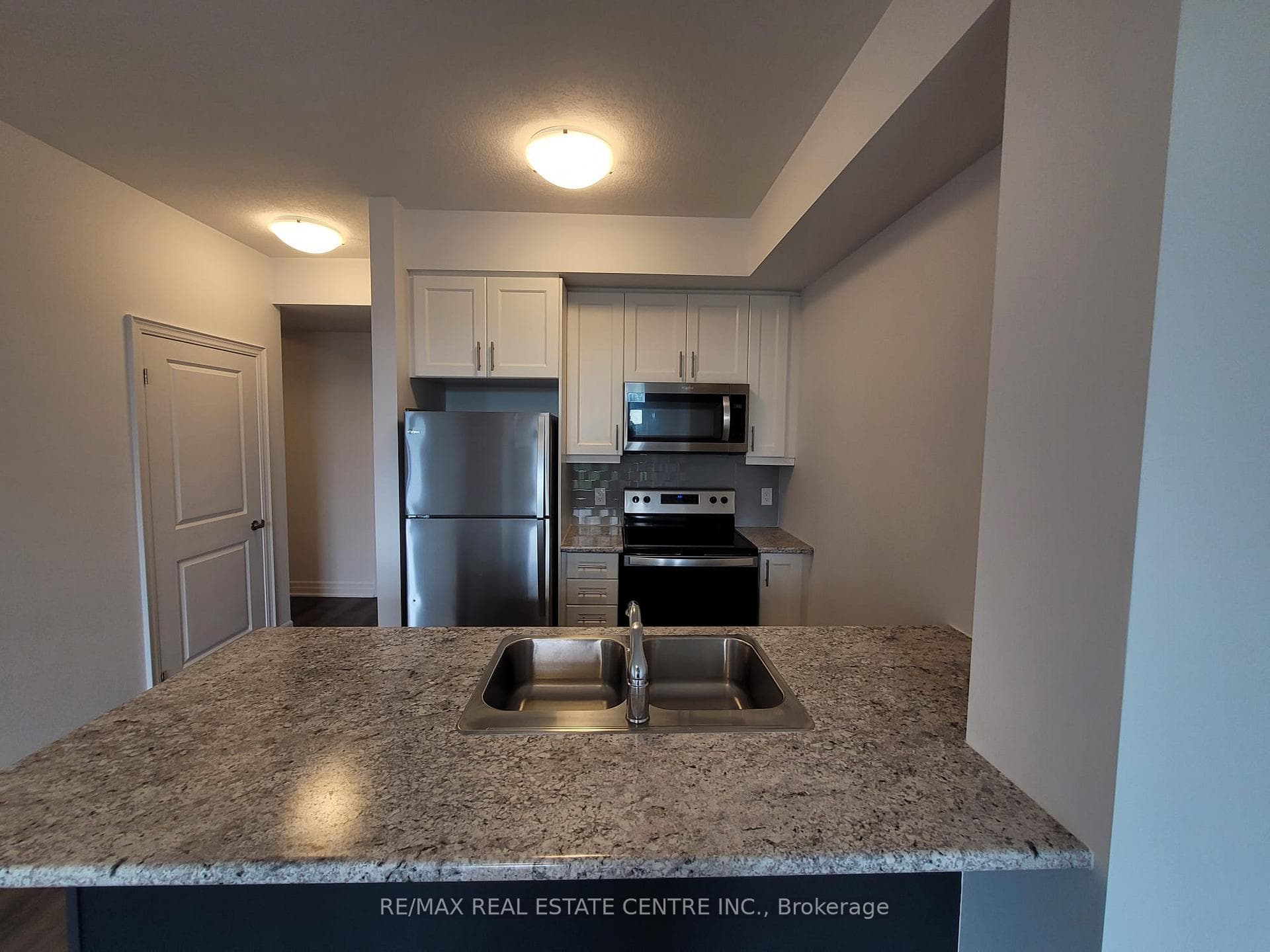 5055 Greenlane Road Unit 501 photo 12