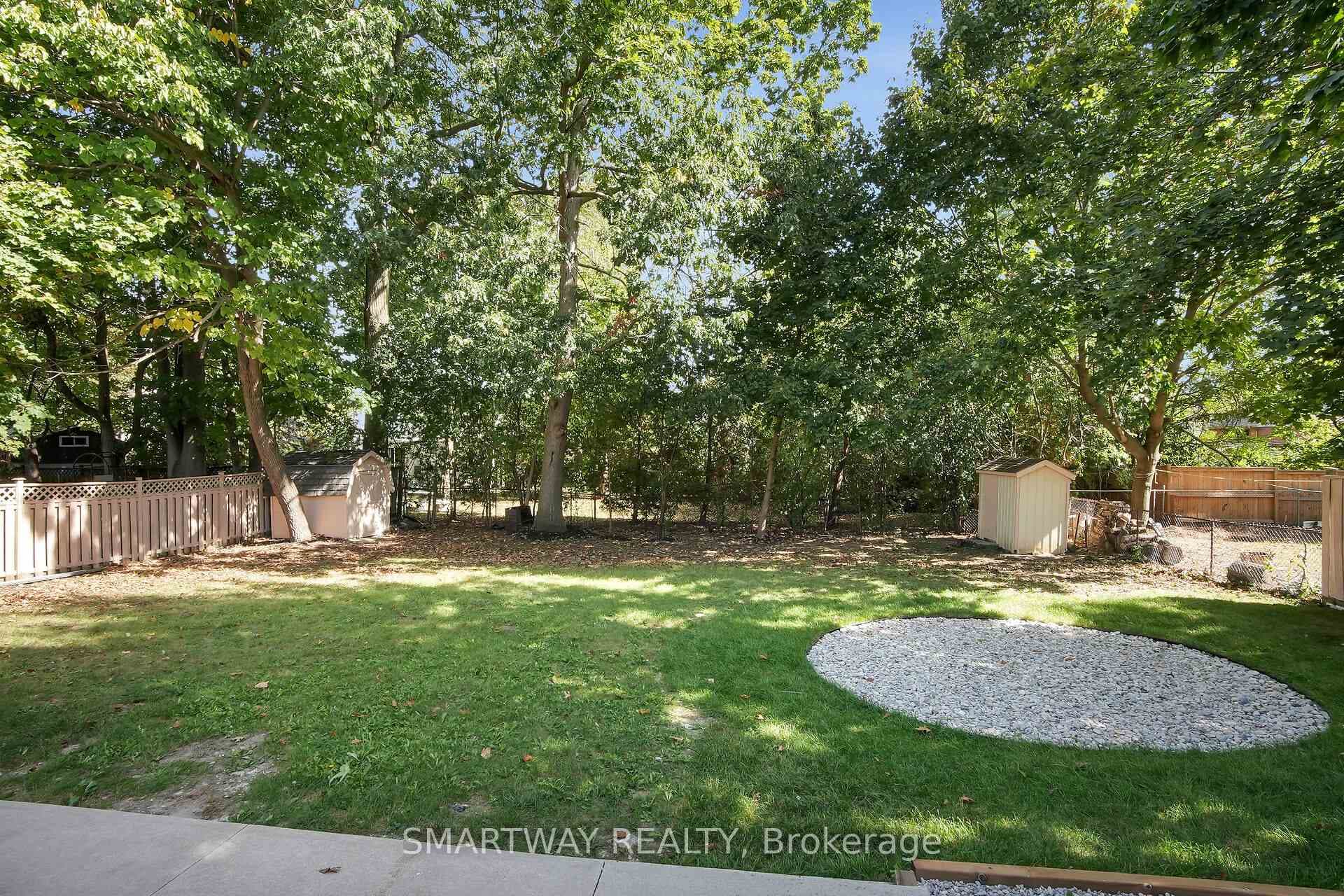 633 Donegal Drive photo 44