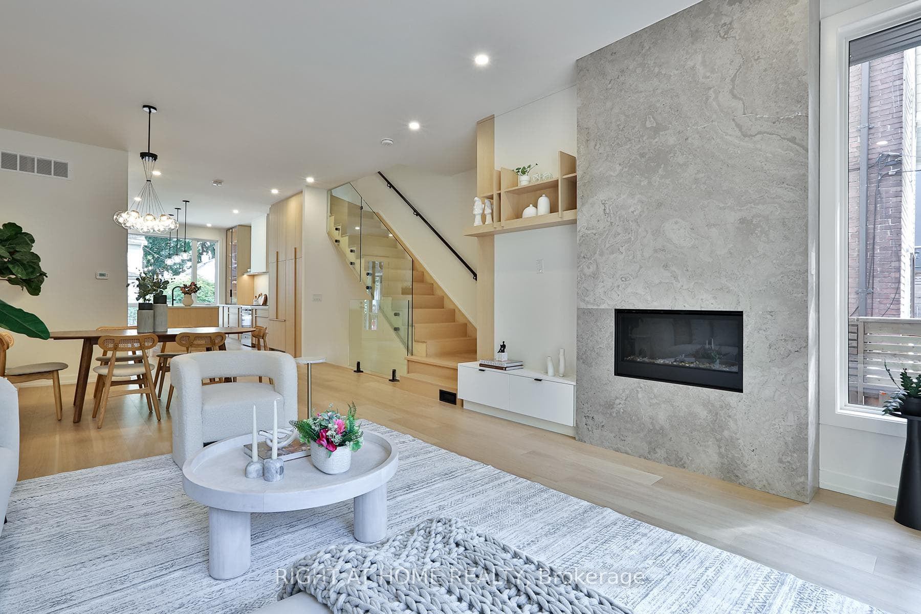 60 Winnifred Avenue photo 13