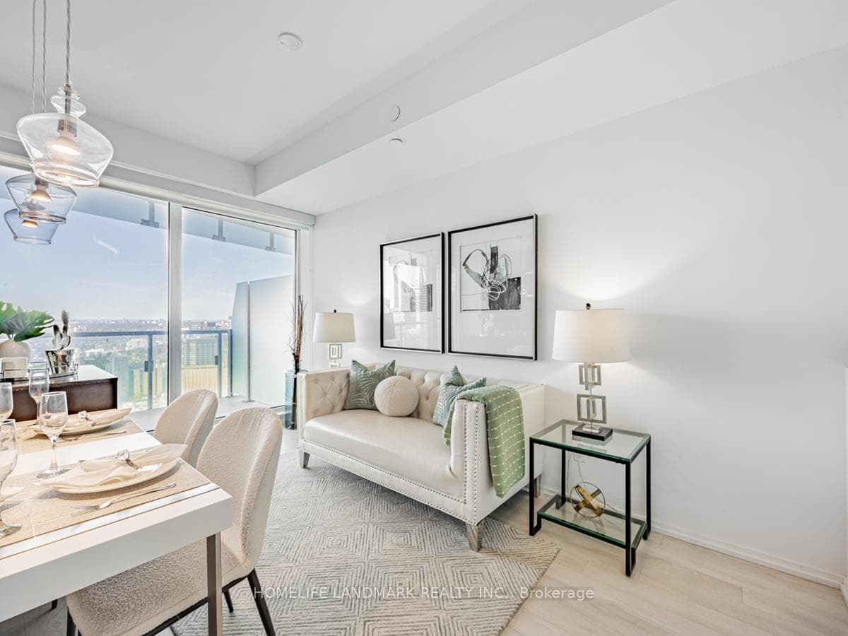 197 Yonge Street Unit 4211 photo 15
