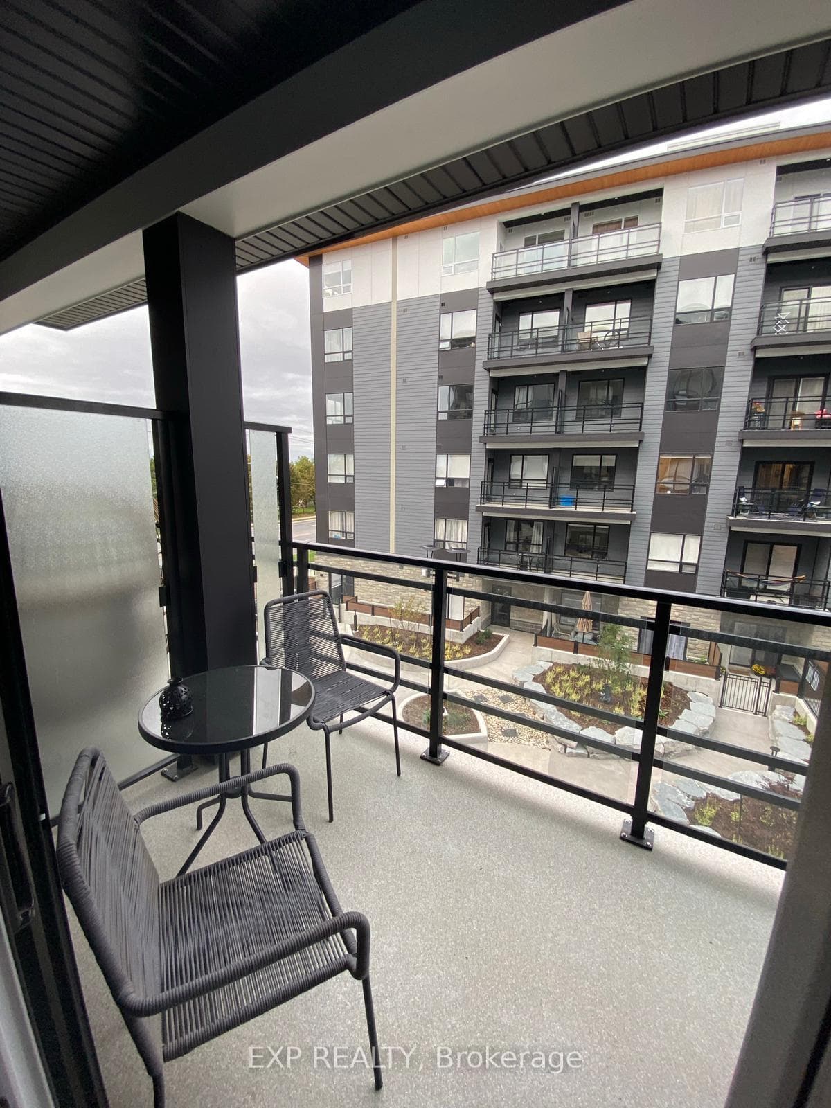 243 Norrthfield Drive Unit 308 photo 9