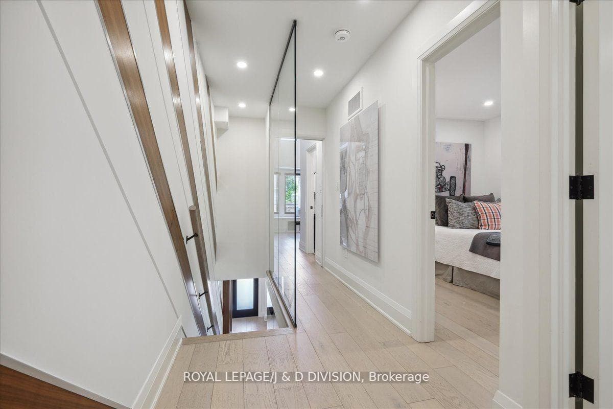 9 Mallon Avenue photo 19