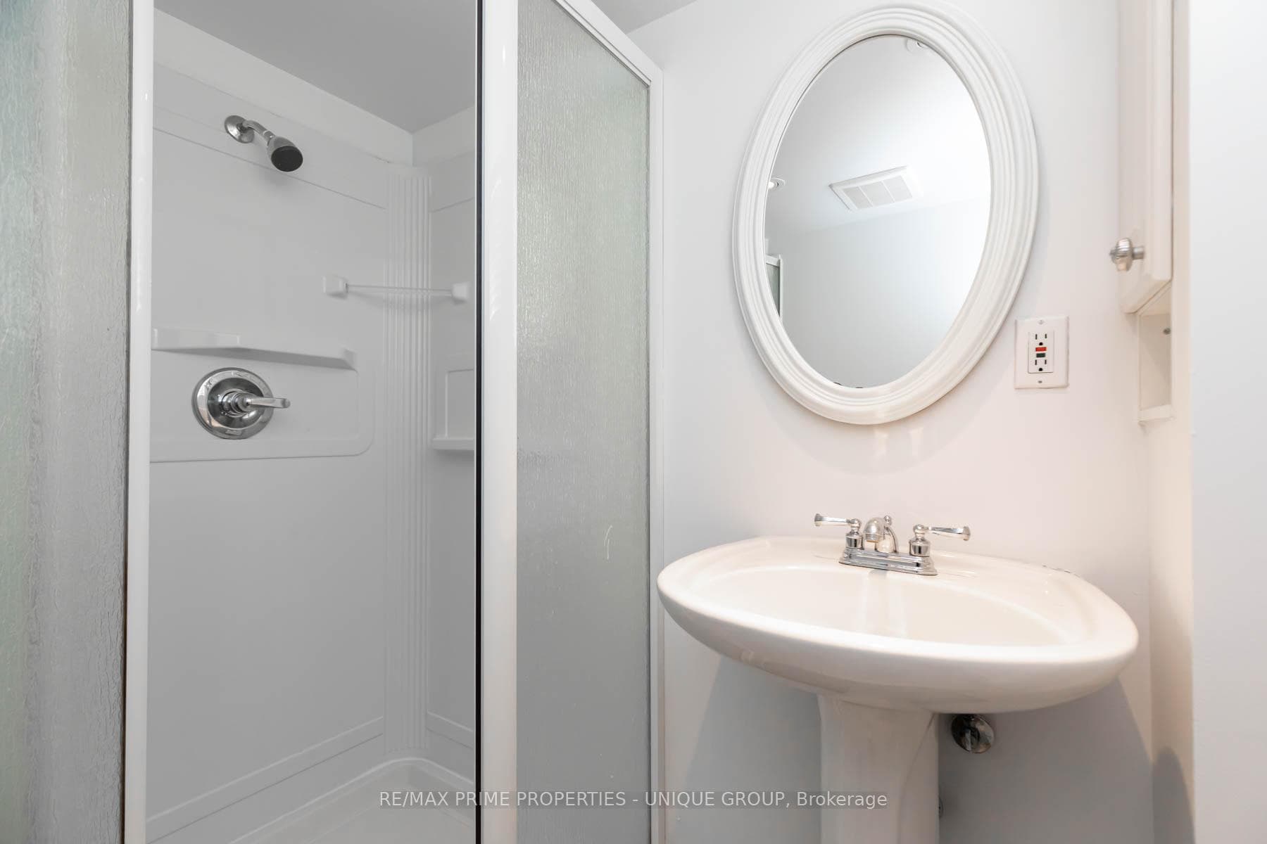 542 Broadway Avenue photo 31