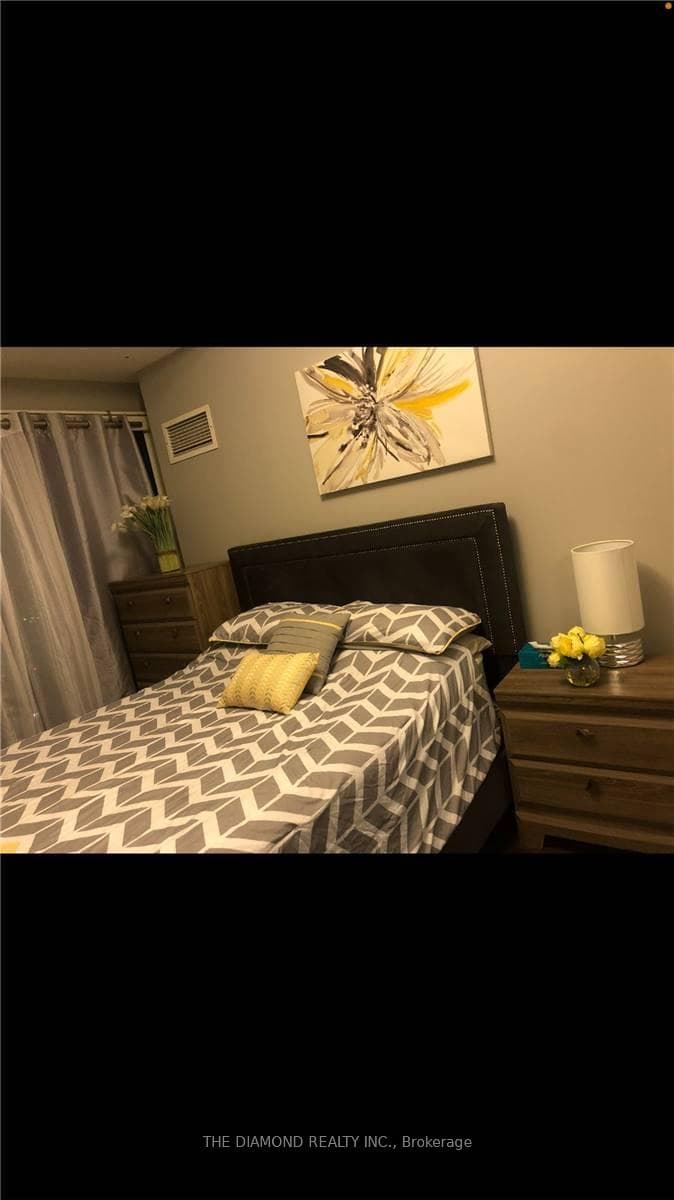 60 Absolute Avenue Unit 2704 photo 3