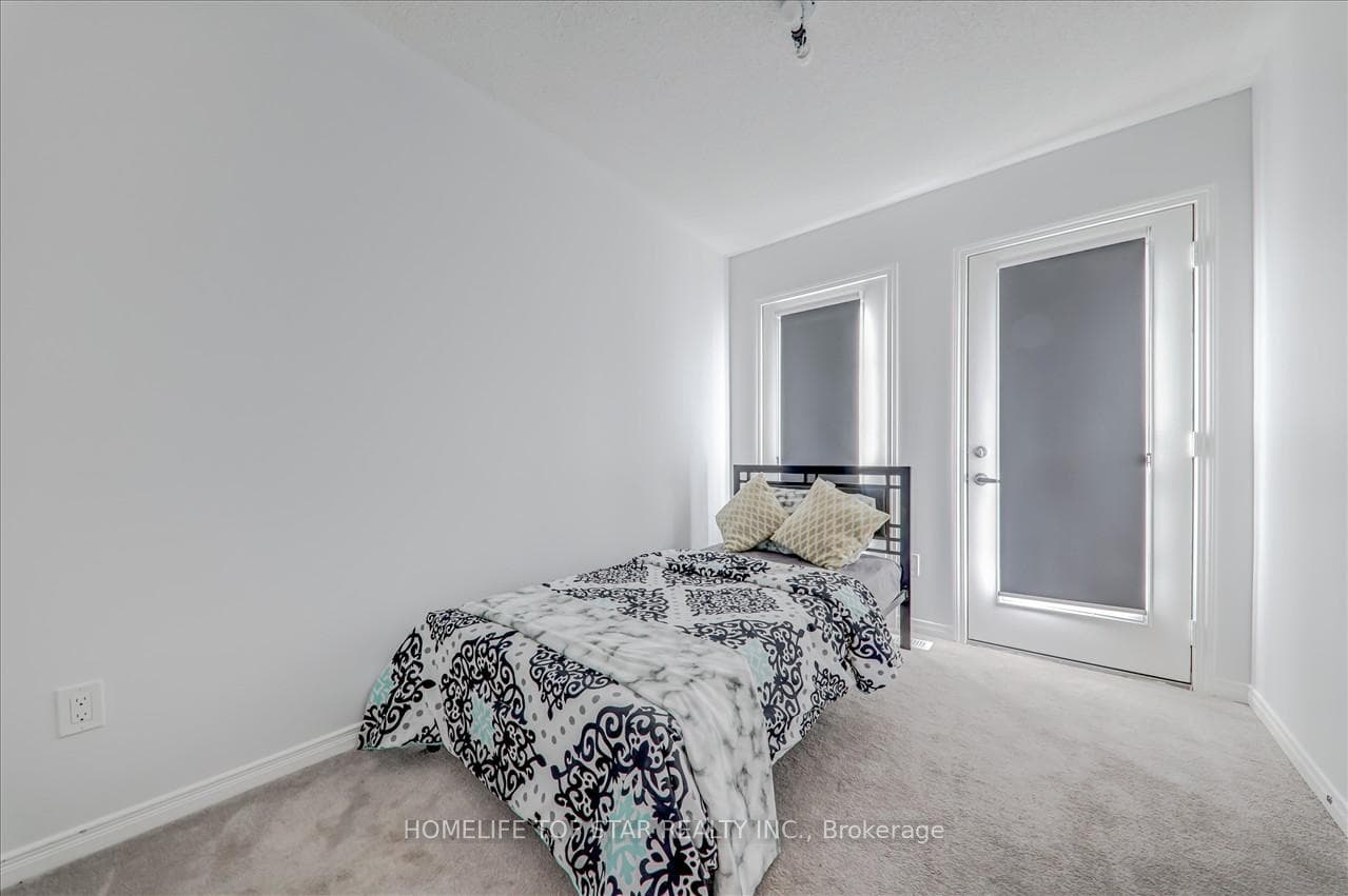 68 Harwood Avenue photo 24