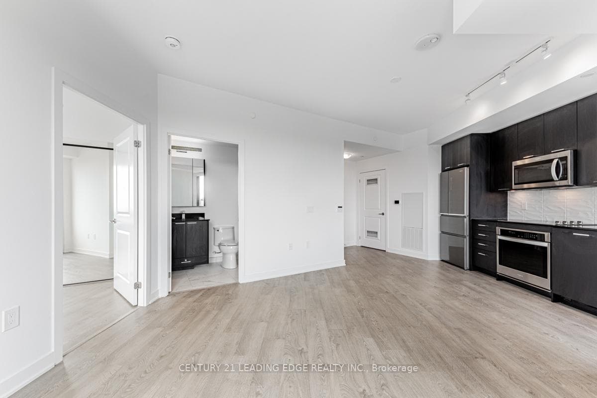 120 EAGLE ROCK Way Unit 201 photo 12