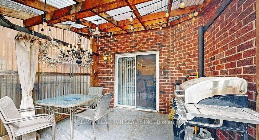 215 Drummond Drive photo 25