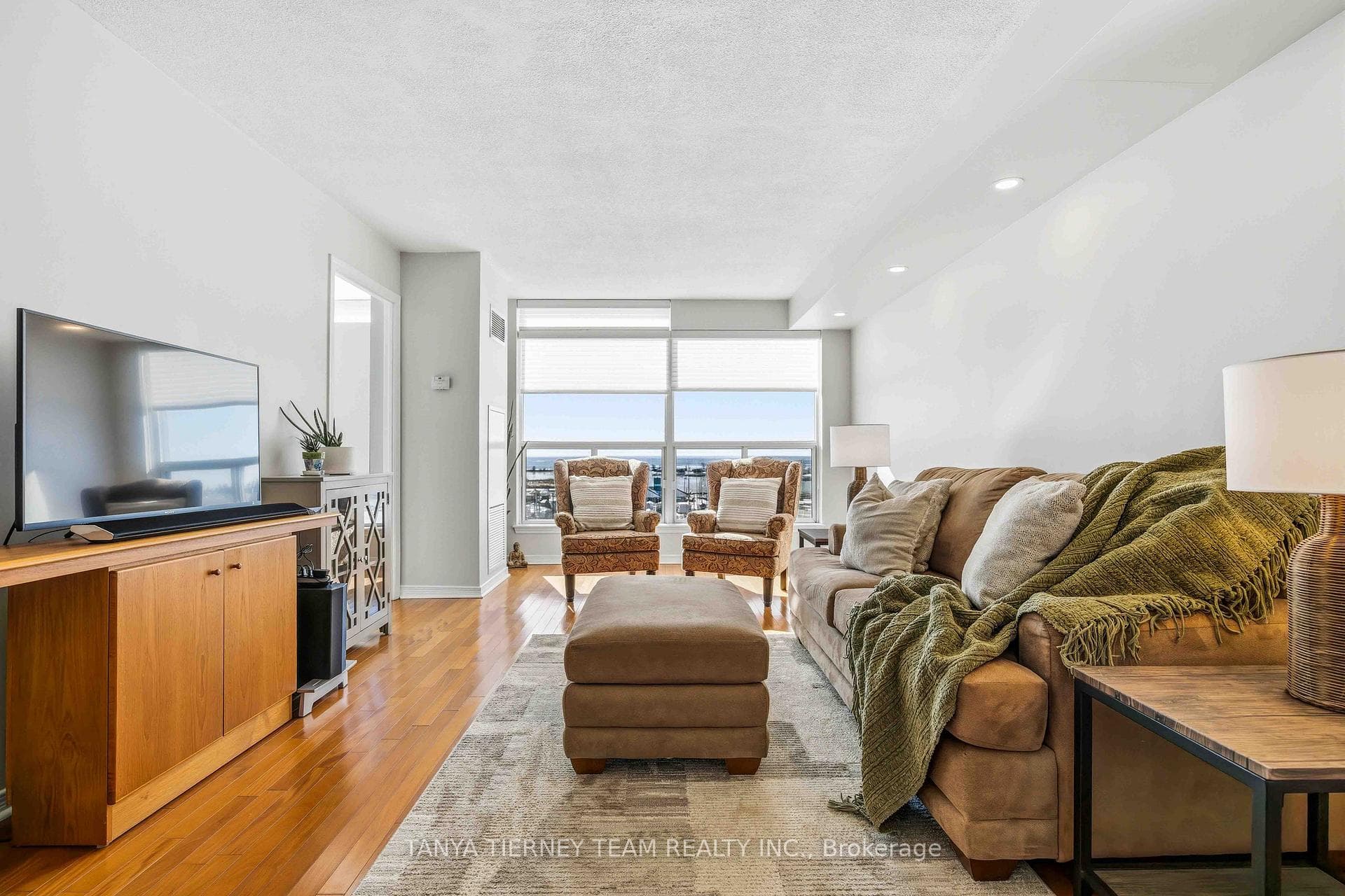 340 Watson Street Unit 903 photo 14