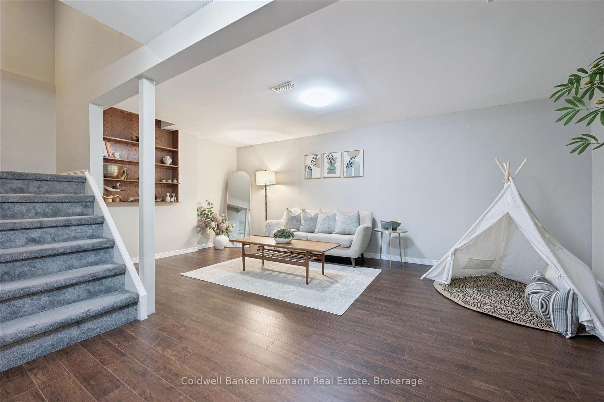 73 Pathfinder Crescent photo 31