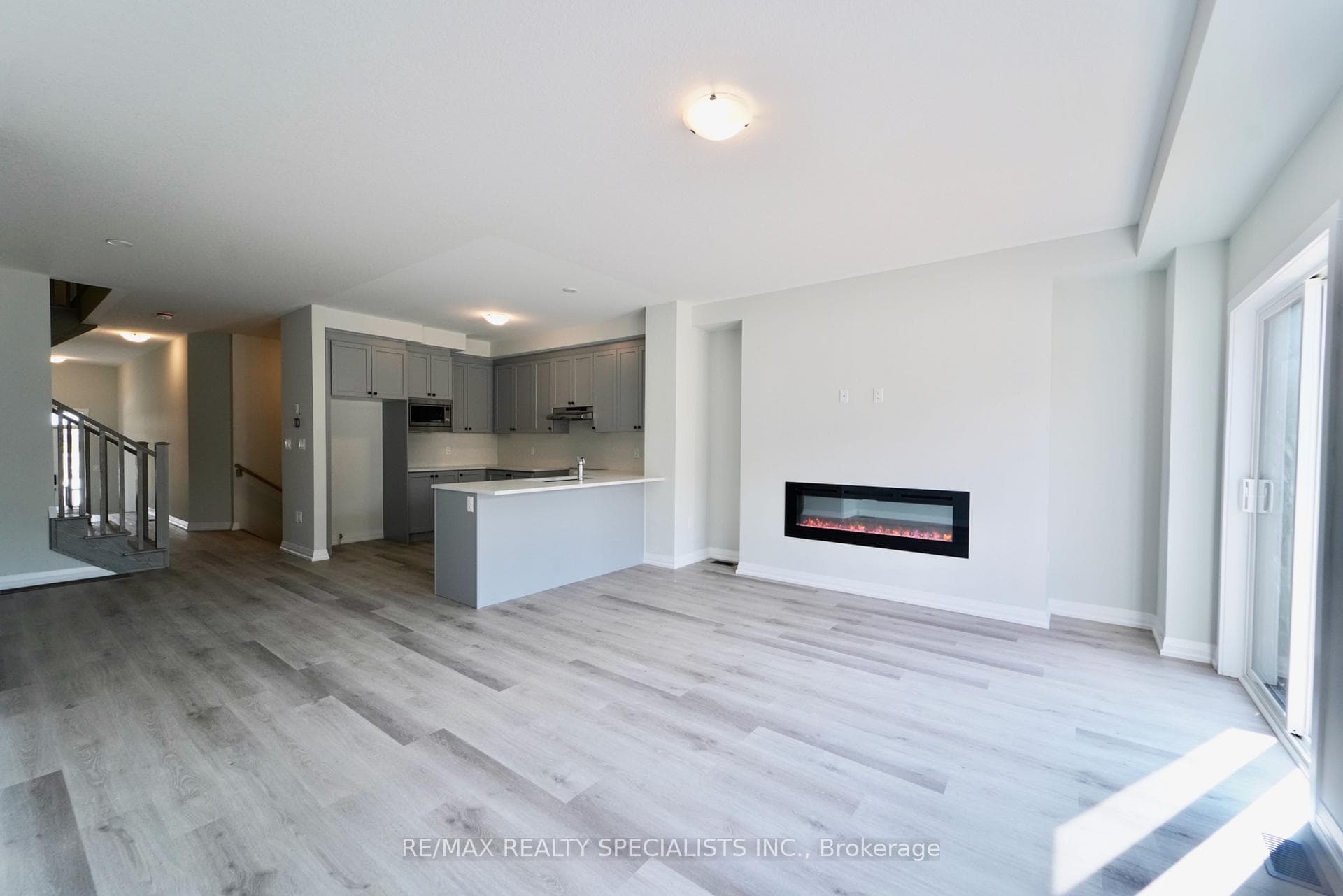 195 Lormont Boulevard photo 7