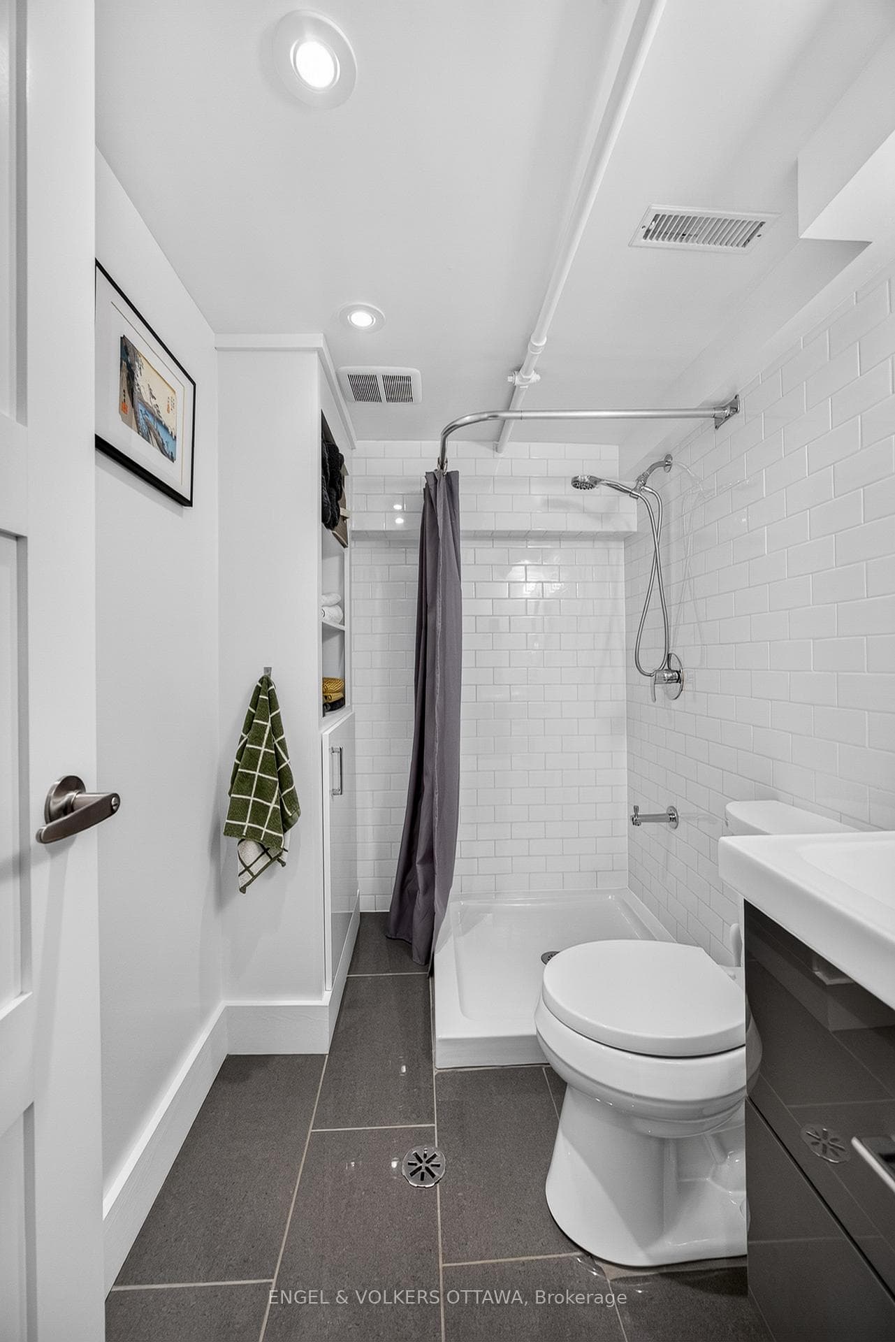 174 Hickory Street photo 44