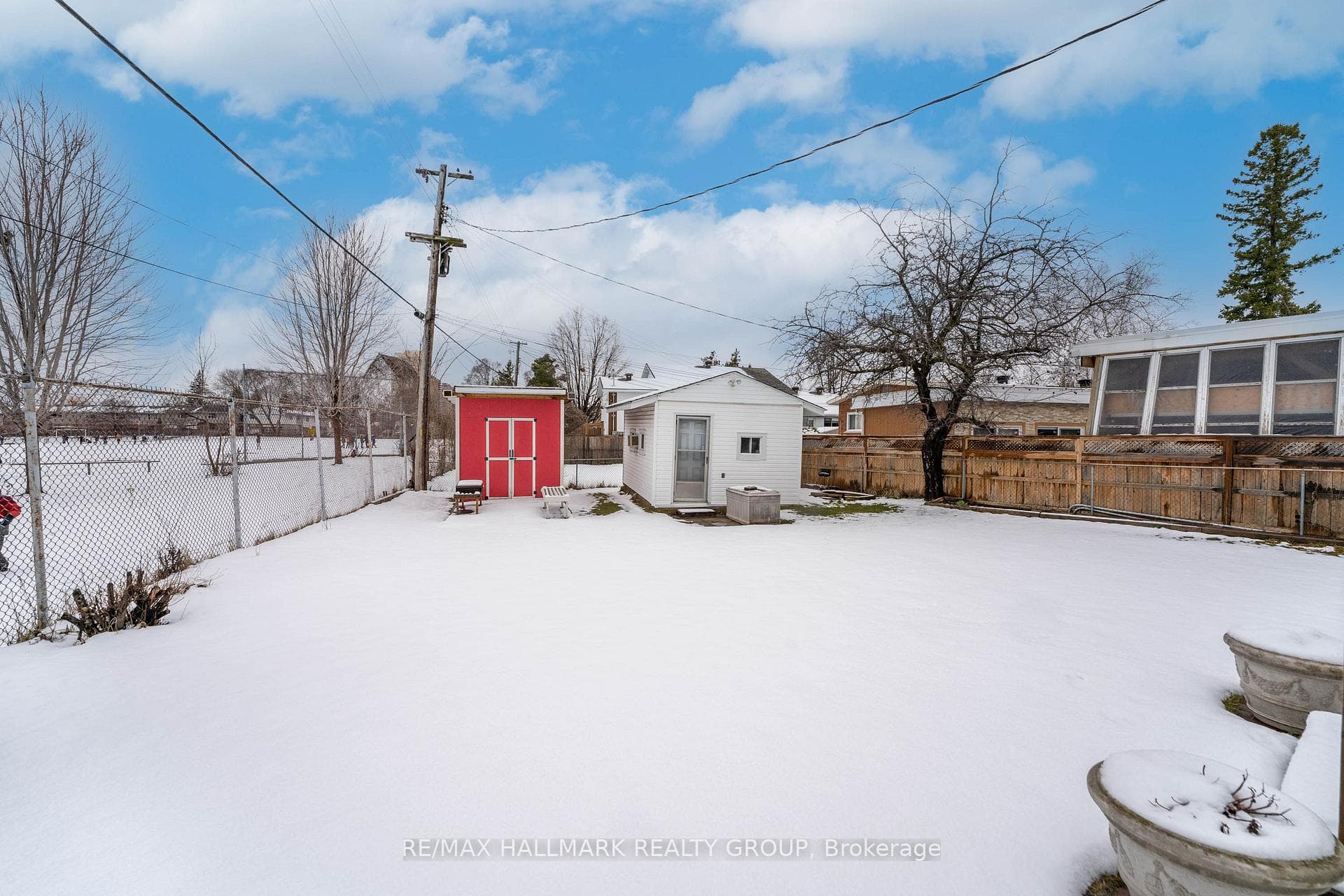 577 Clarke Avenue photo 26