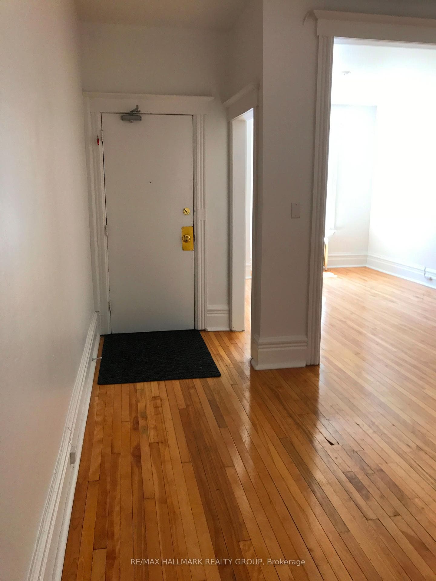 421 Lisgar Street Unit 3 photo 2