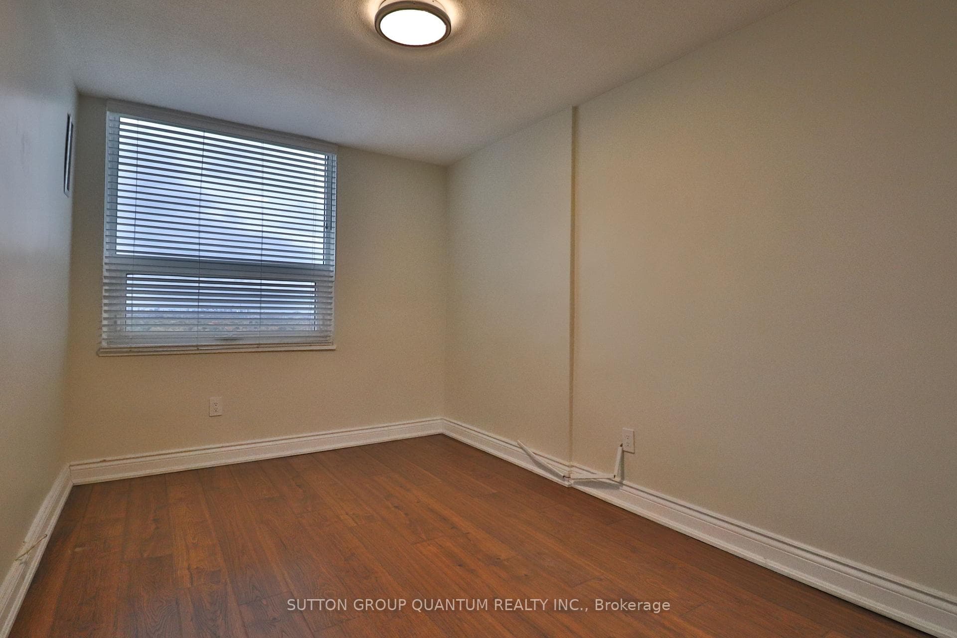 627 The West Mall N/A Unit 2001 photo 22