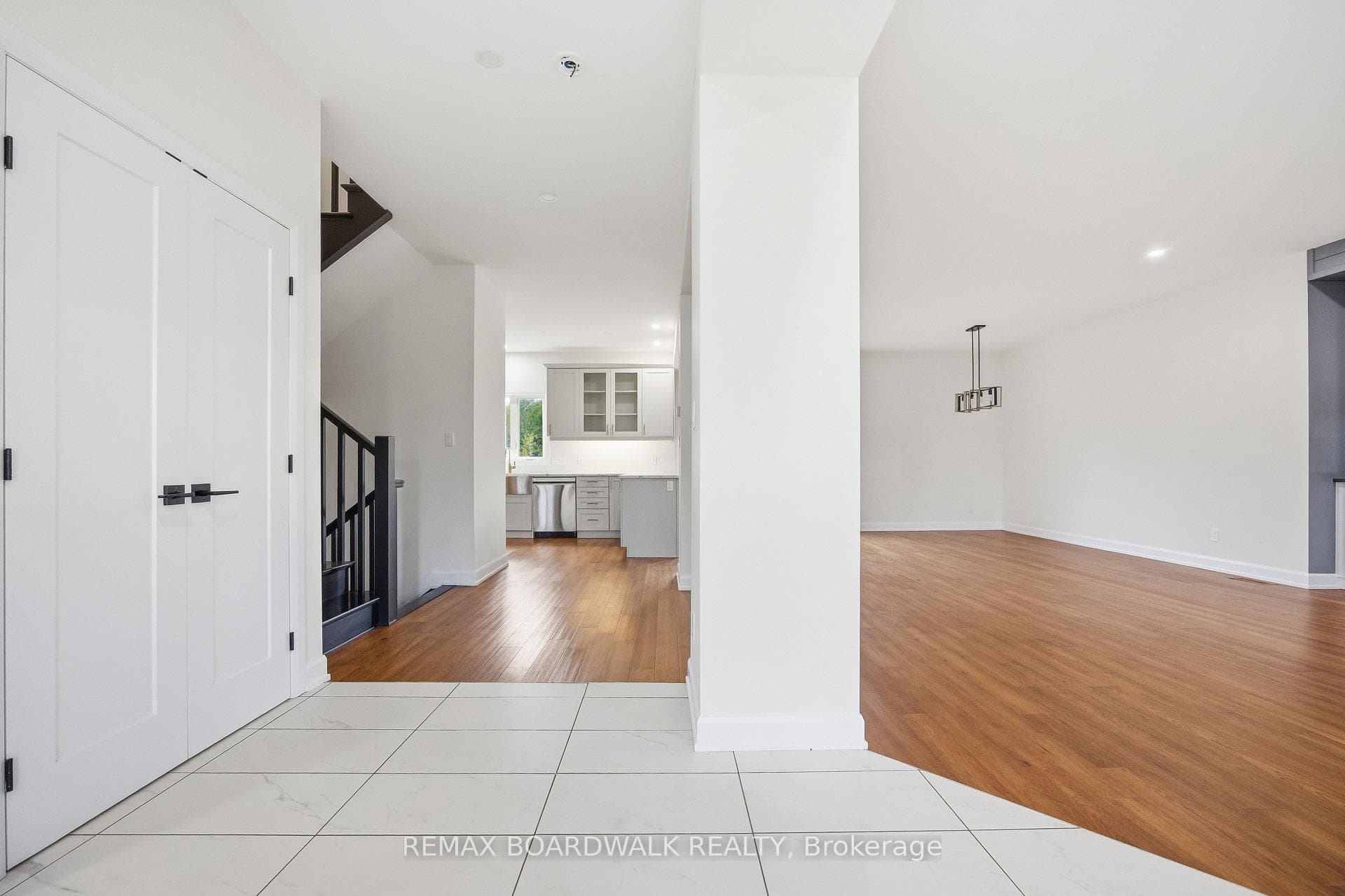 447 Churchill Road photo 4