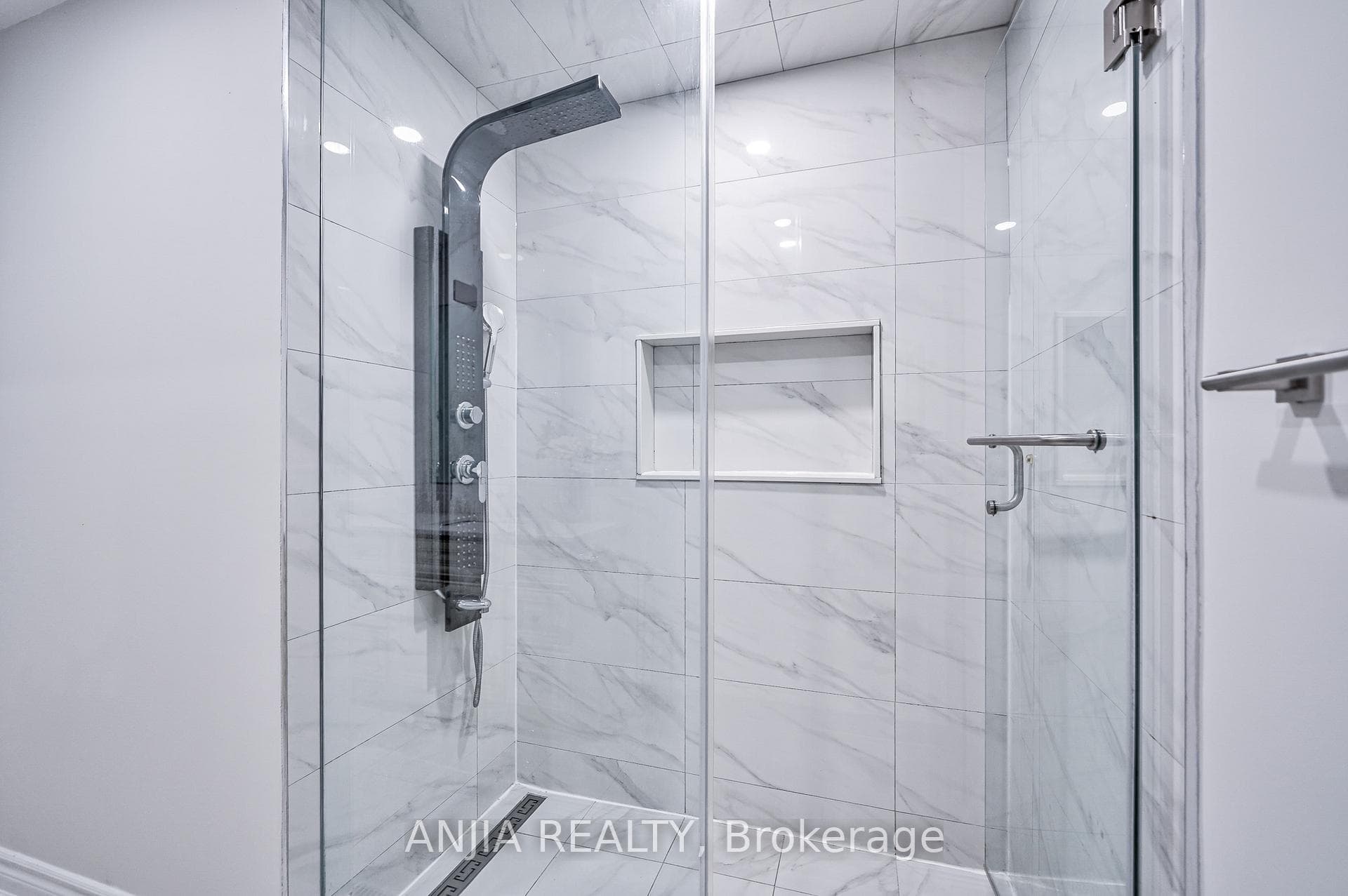 86 Croach Crescent photo 27