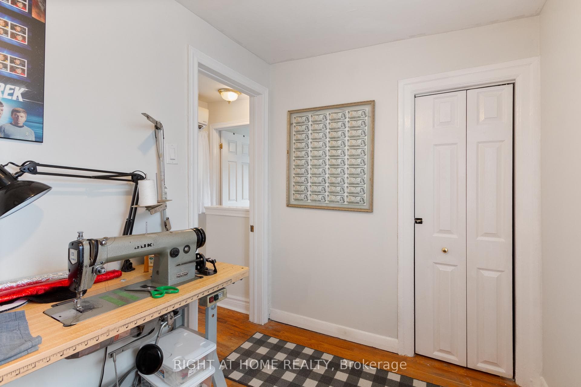 147 Harvie Avenue photo 11