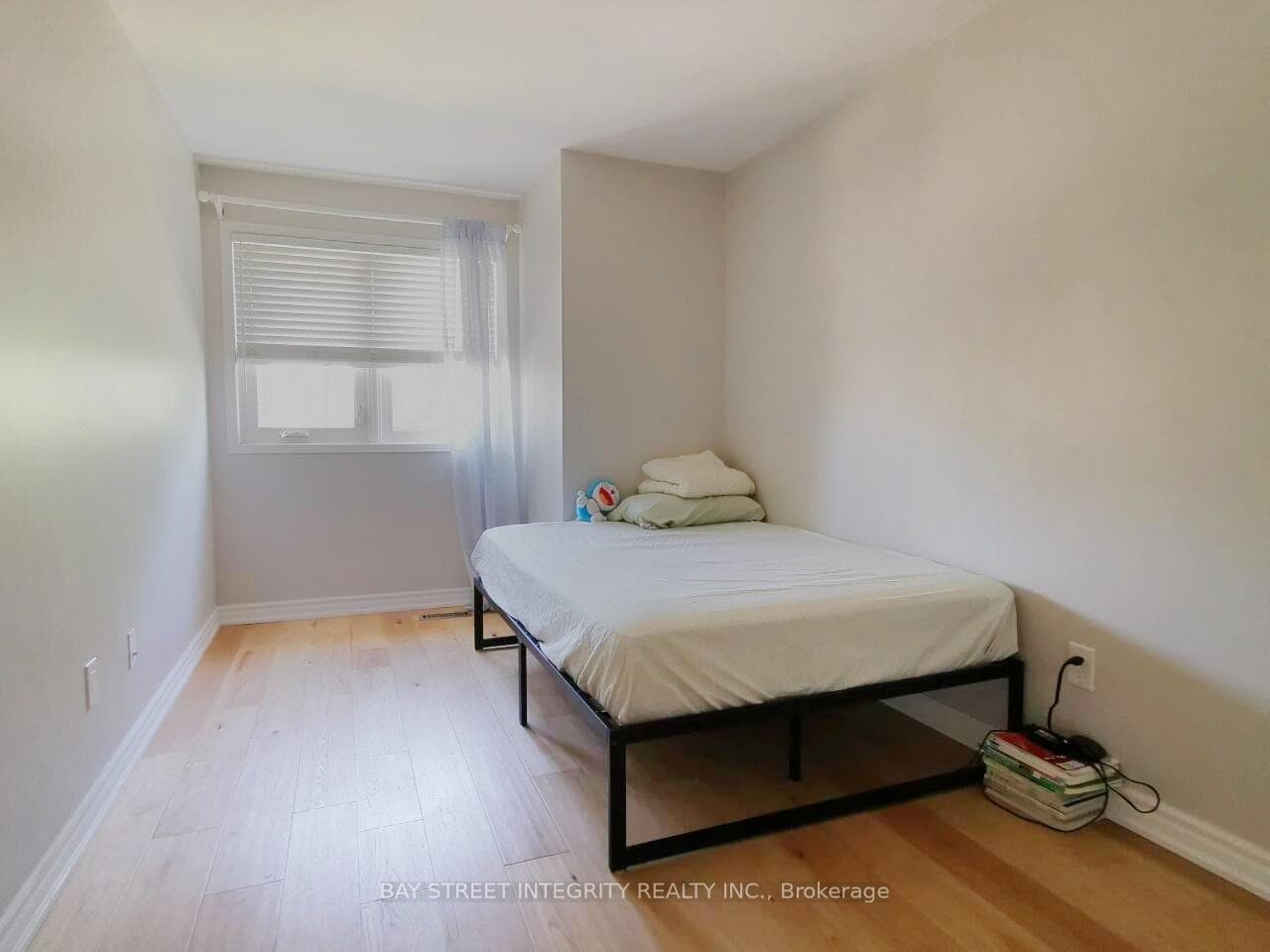 2381 Penrose Lane photo 9