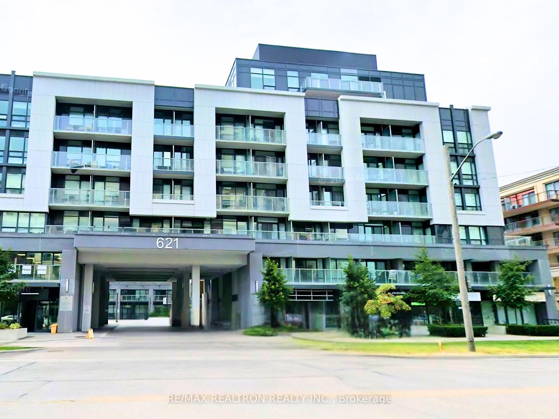 621 Sheppard Avenue Unit 637 photo 1