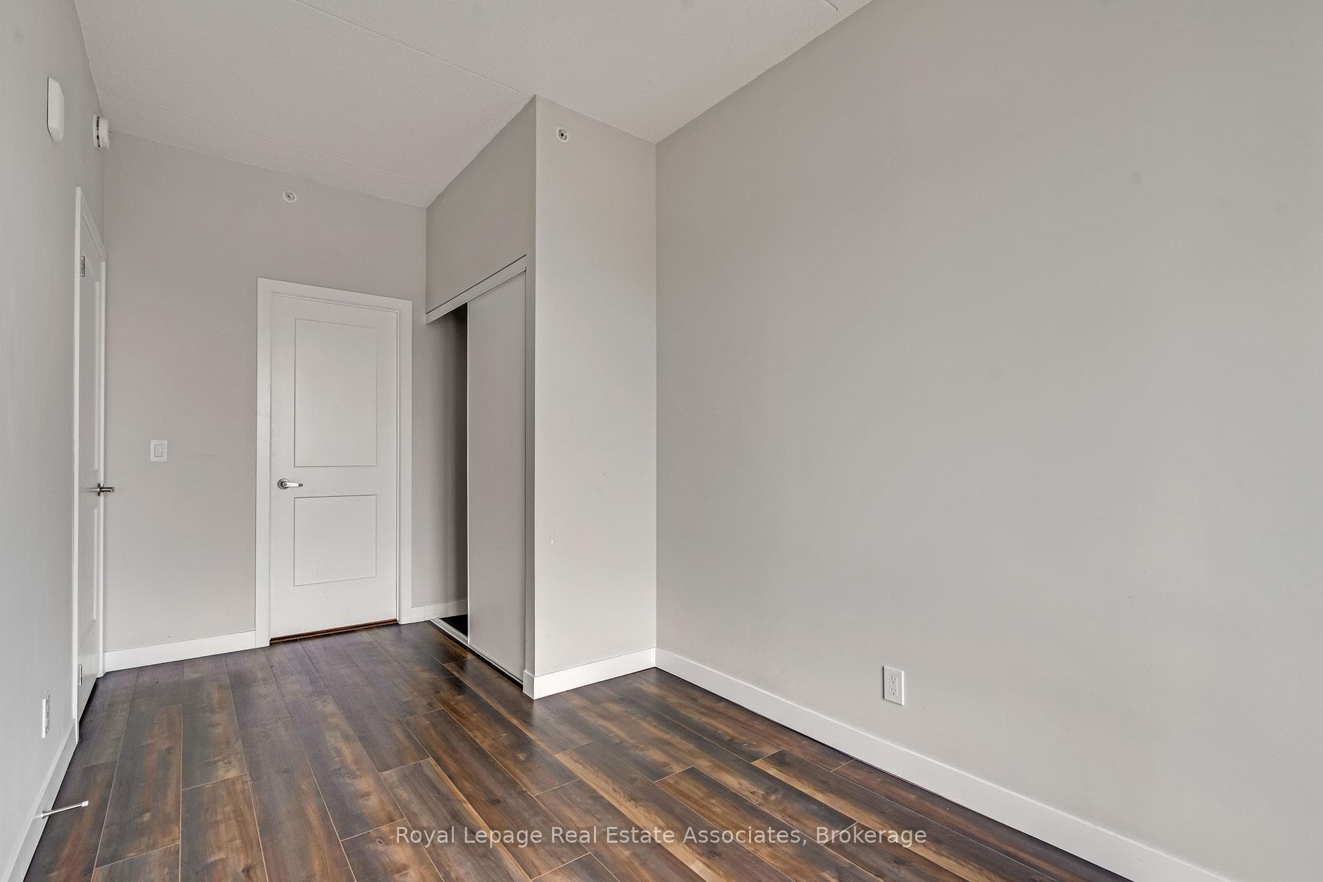 15 Queen Street Unit 1702 photo 22