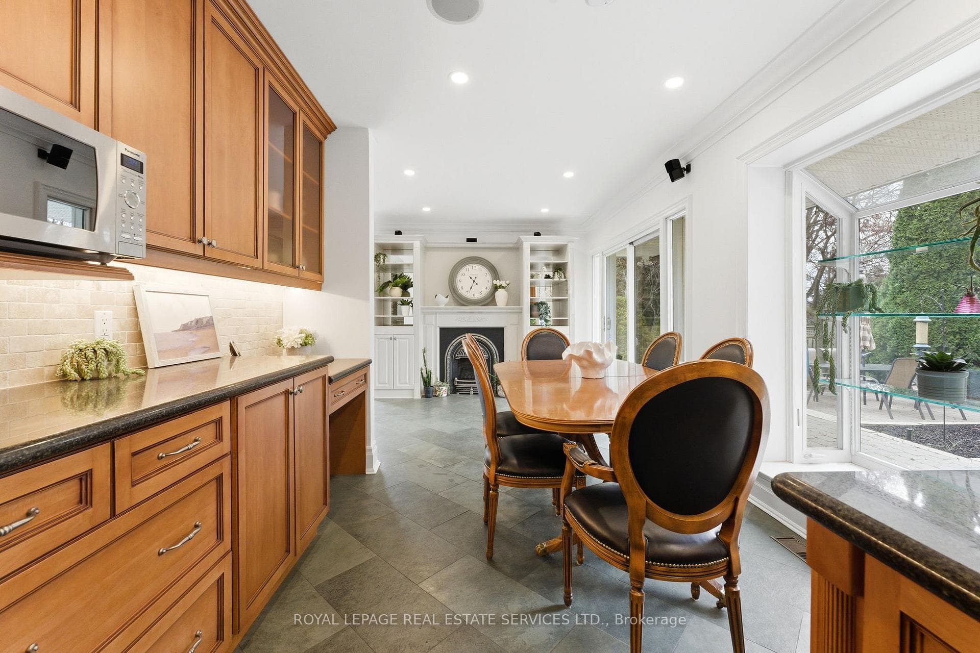 21 Princess Anne Crescent photo 13