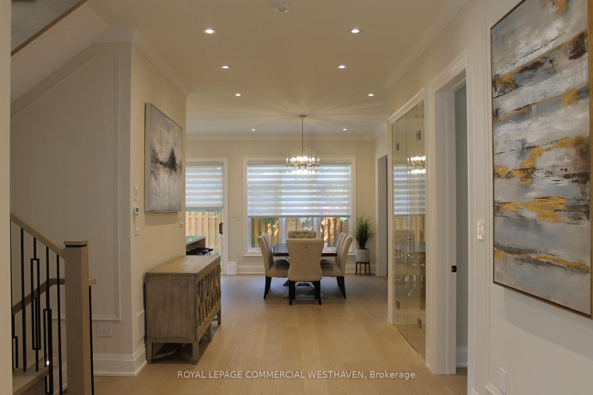 98 Charleswood Drive photo 3
