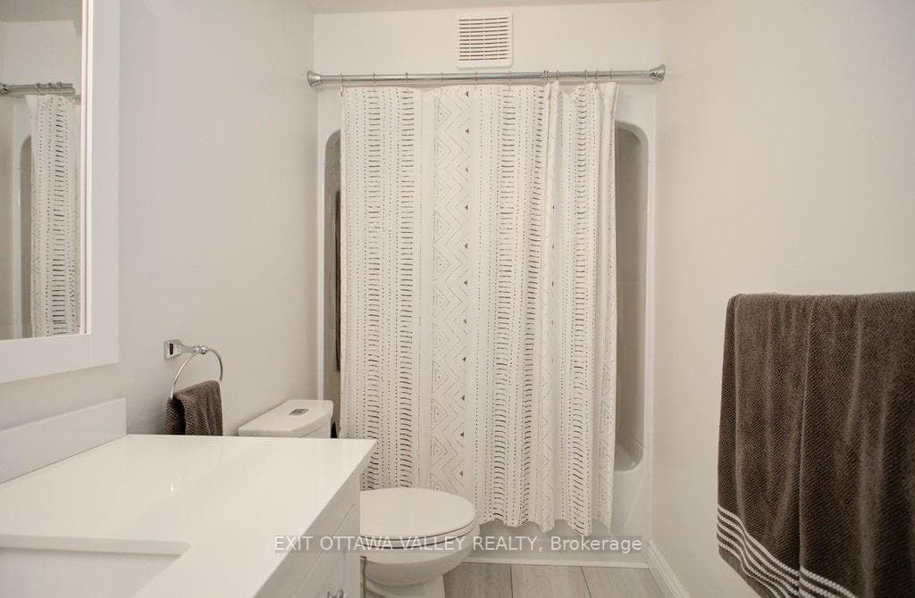 185 GARDEN Street photo 11