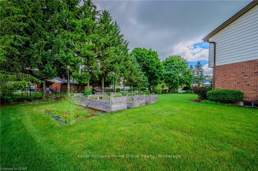 6 ROSEWOOD Place photo 46