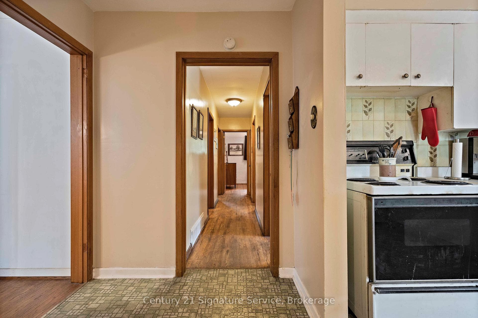 2150 Greenhurst Avenue photo 12